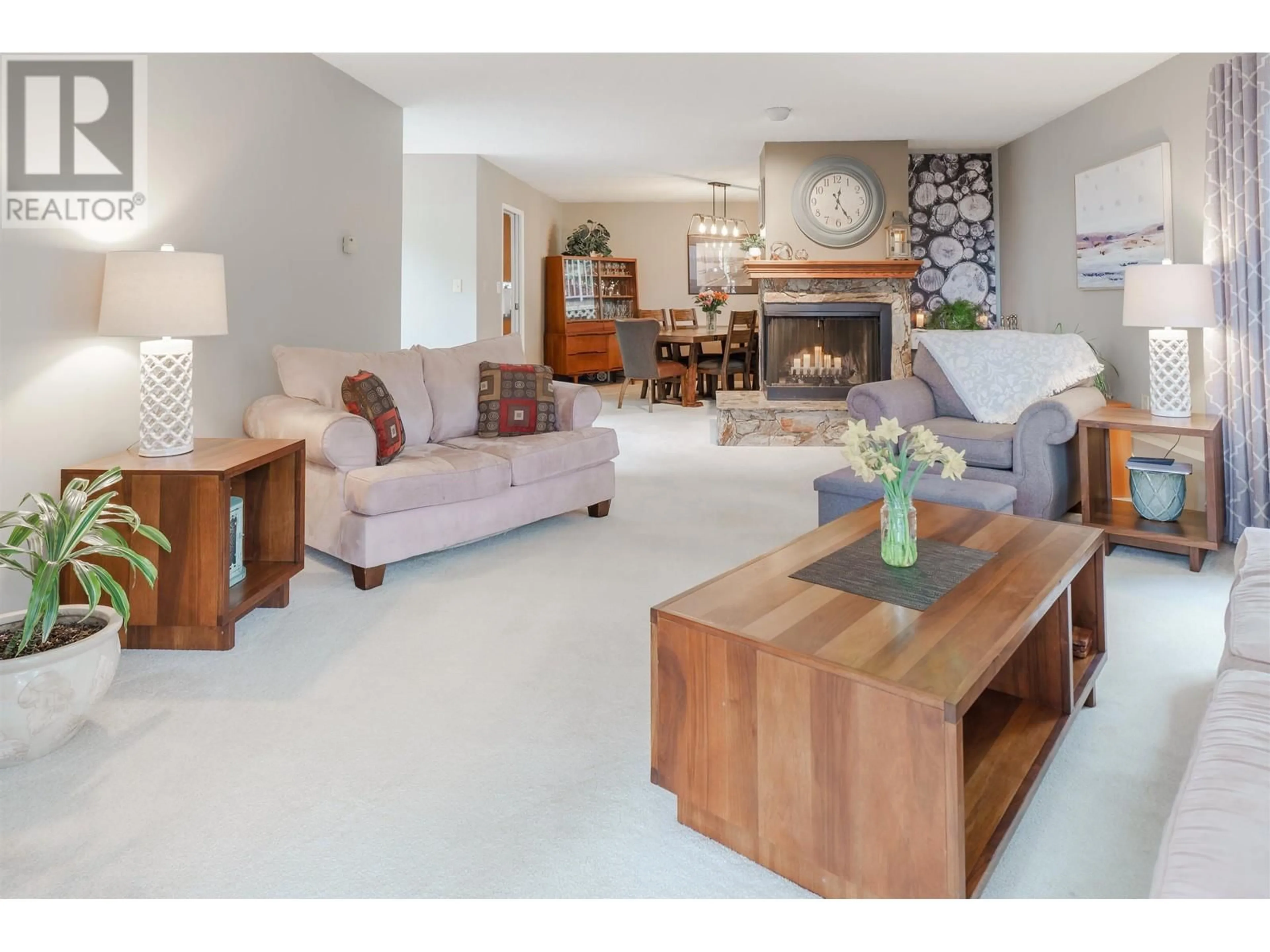 Living room with furniture, unknown for 1261 LANSDOWNE DRIVE, Coquitlam British Columbia V3E1S6
