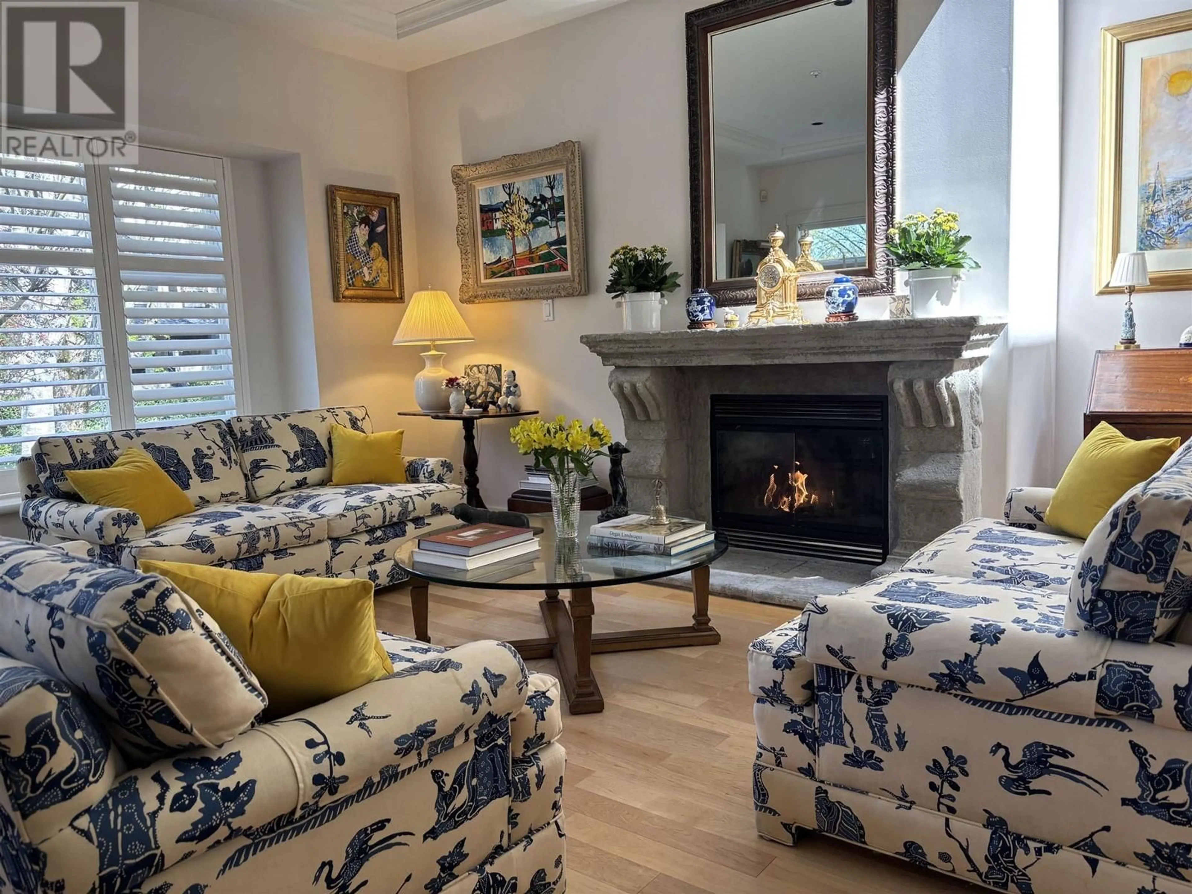 Living room with furniture, unknown for 1888 14TH AVENUE, Vancouver British Columbia V6J2J9