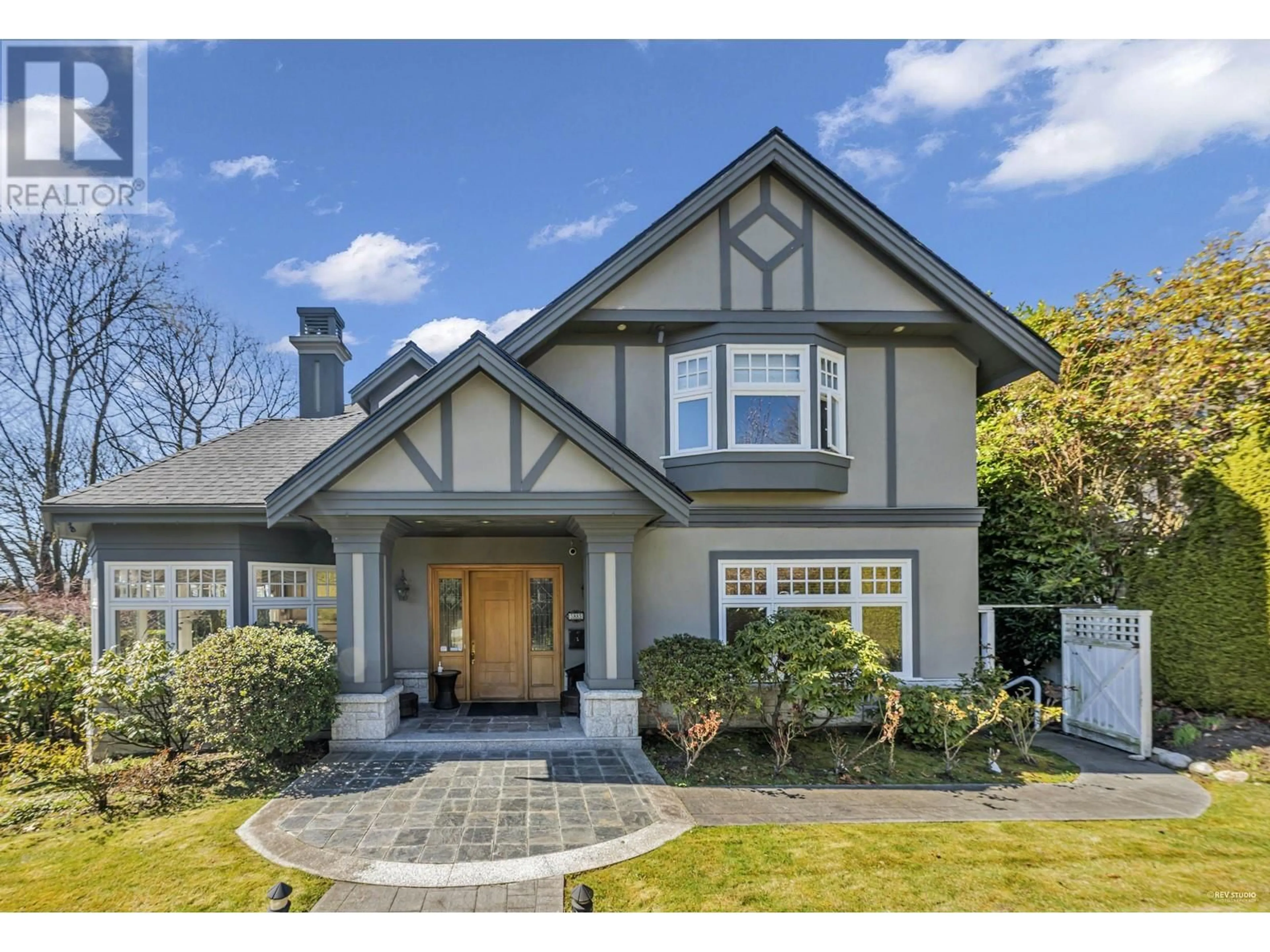 Home with vinyl exterior material, street for 5885 ANGUS DRIVE, Vancouver British Columbia V6M3N7