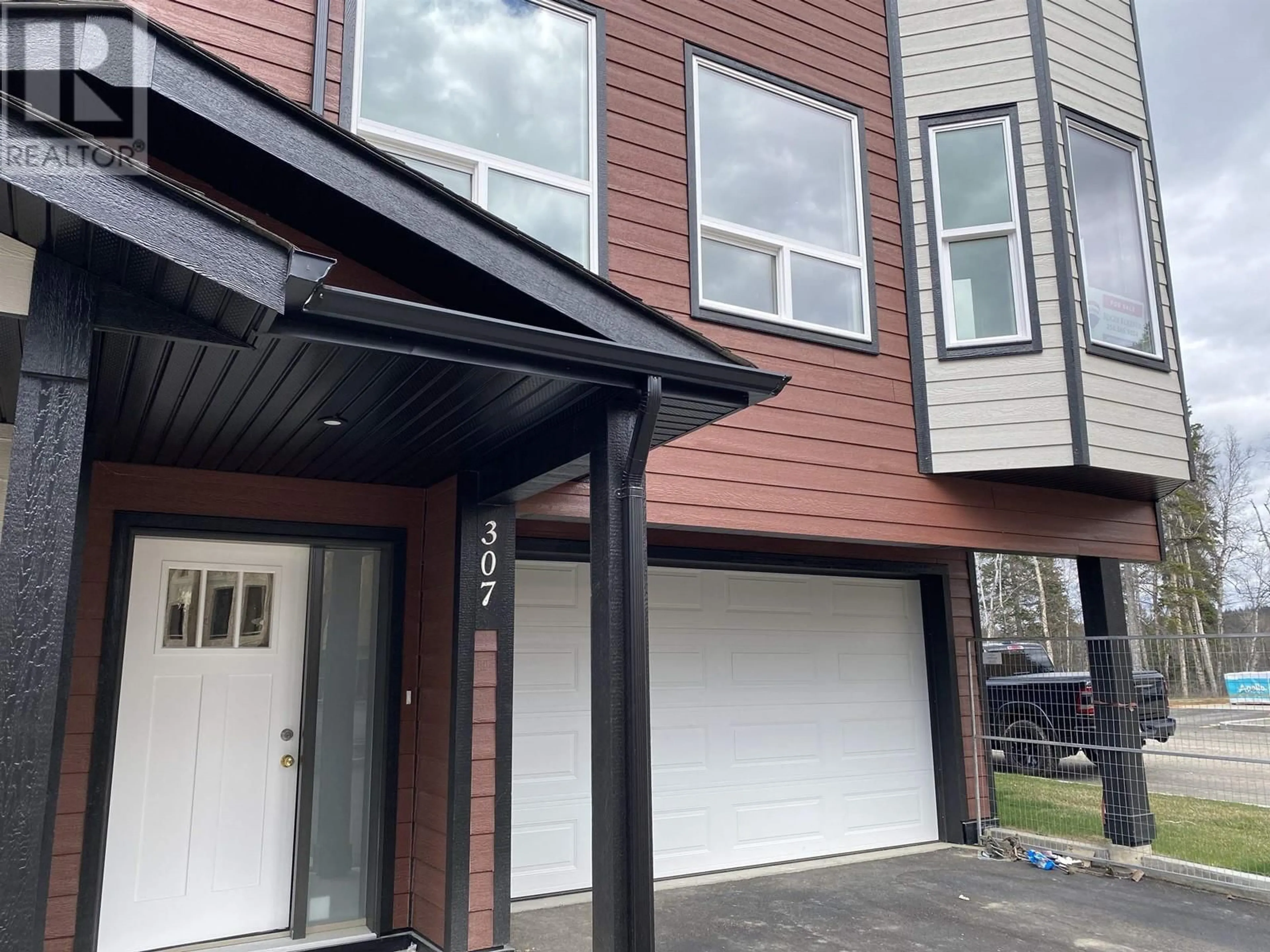 Home with vinyl exterior material, street for 307 - 7000 HUSBAND DRIVE, Prince George British Columbia V2N0K2