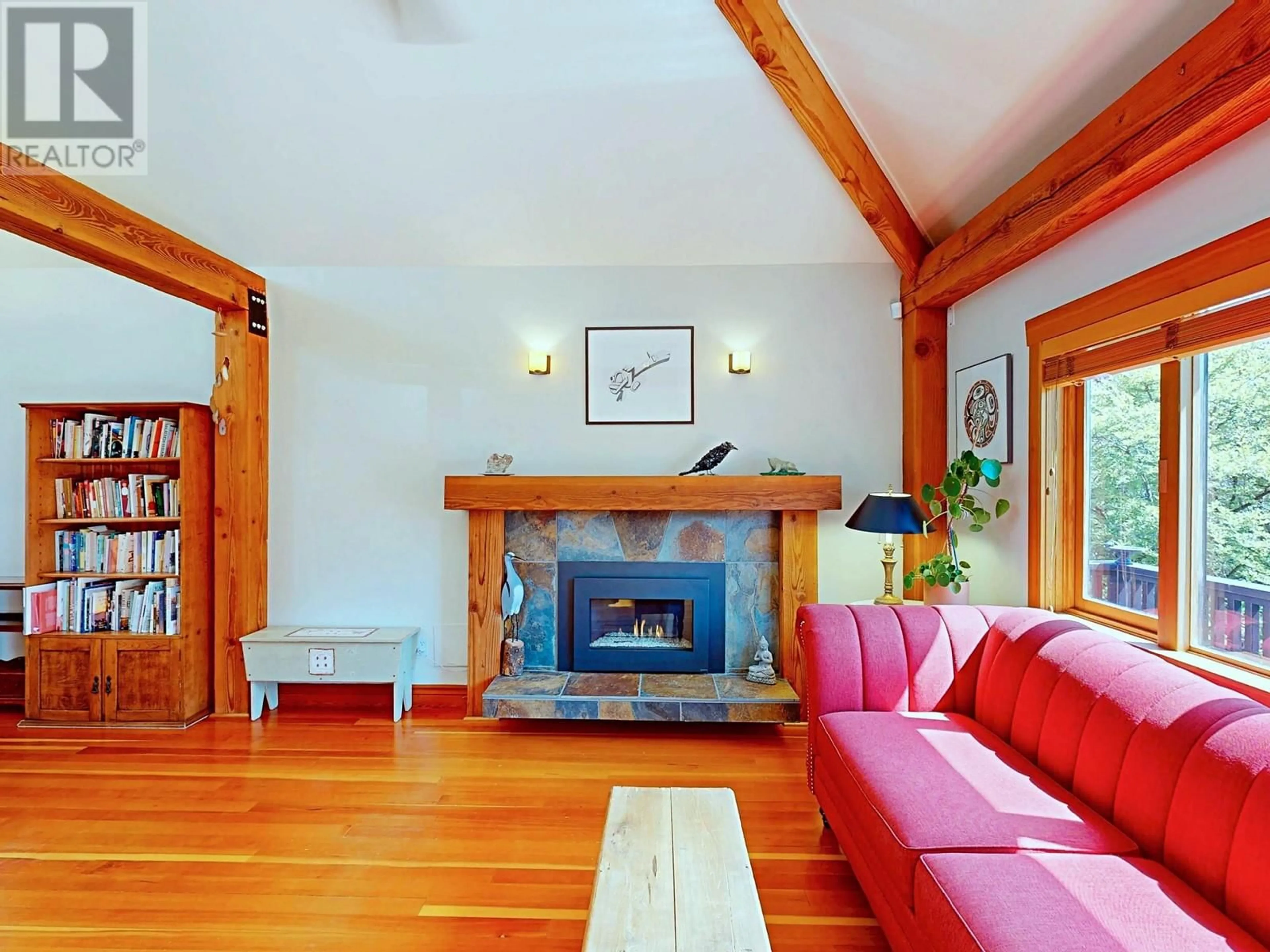 Living room with furniture, wood/laminate floor for 2837 TRINITY STREET, Vancouver British Columbia V5K1E8