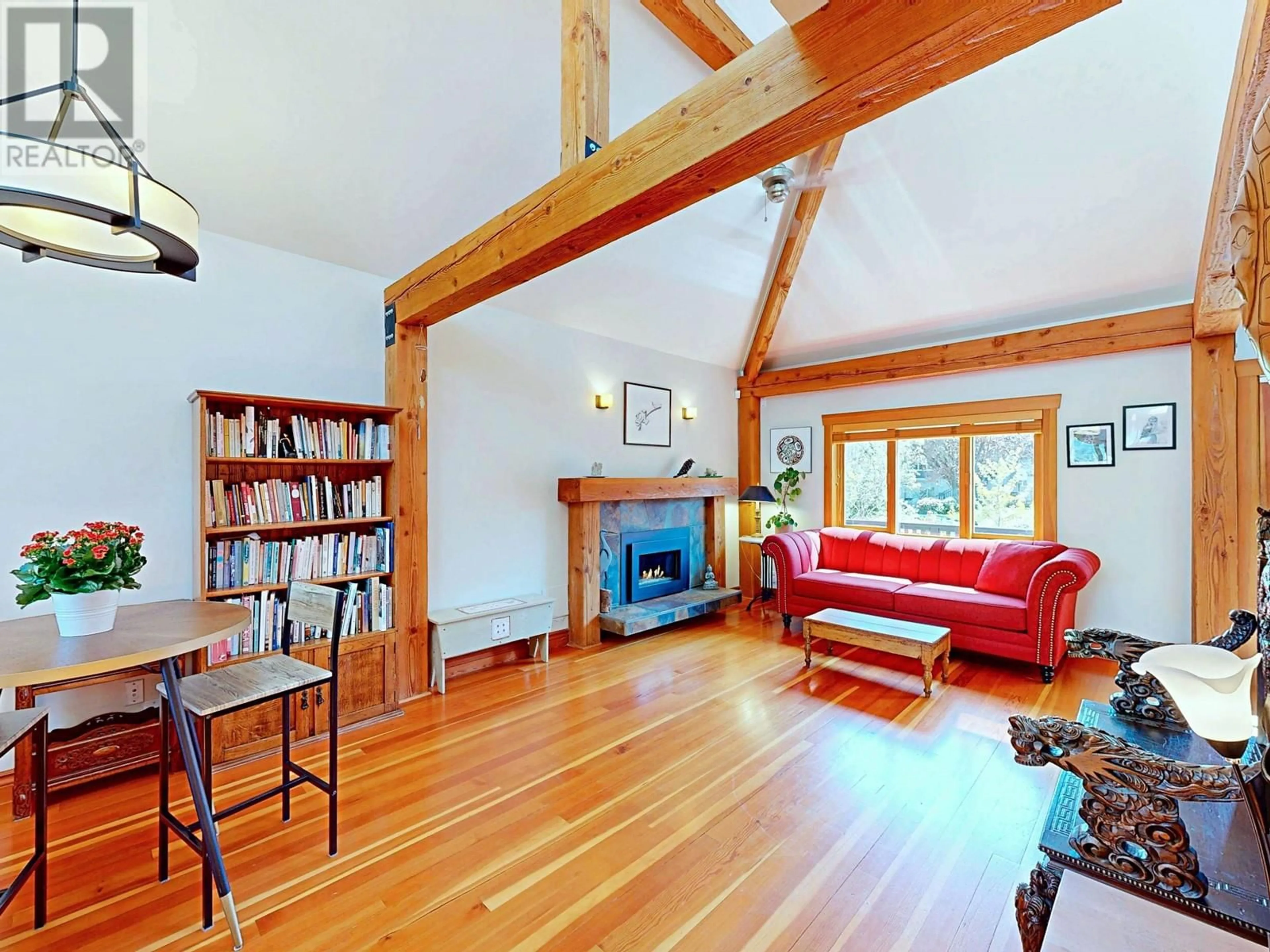 Living room with furniture, wood/laminate floor for 2837 TRINITY STREET, Vancouver British Columbia V5K1E8