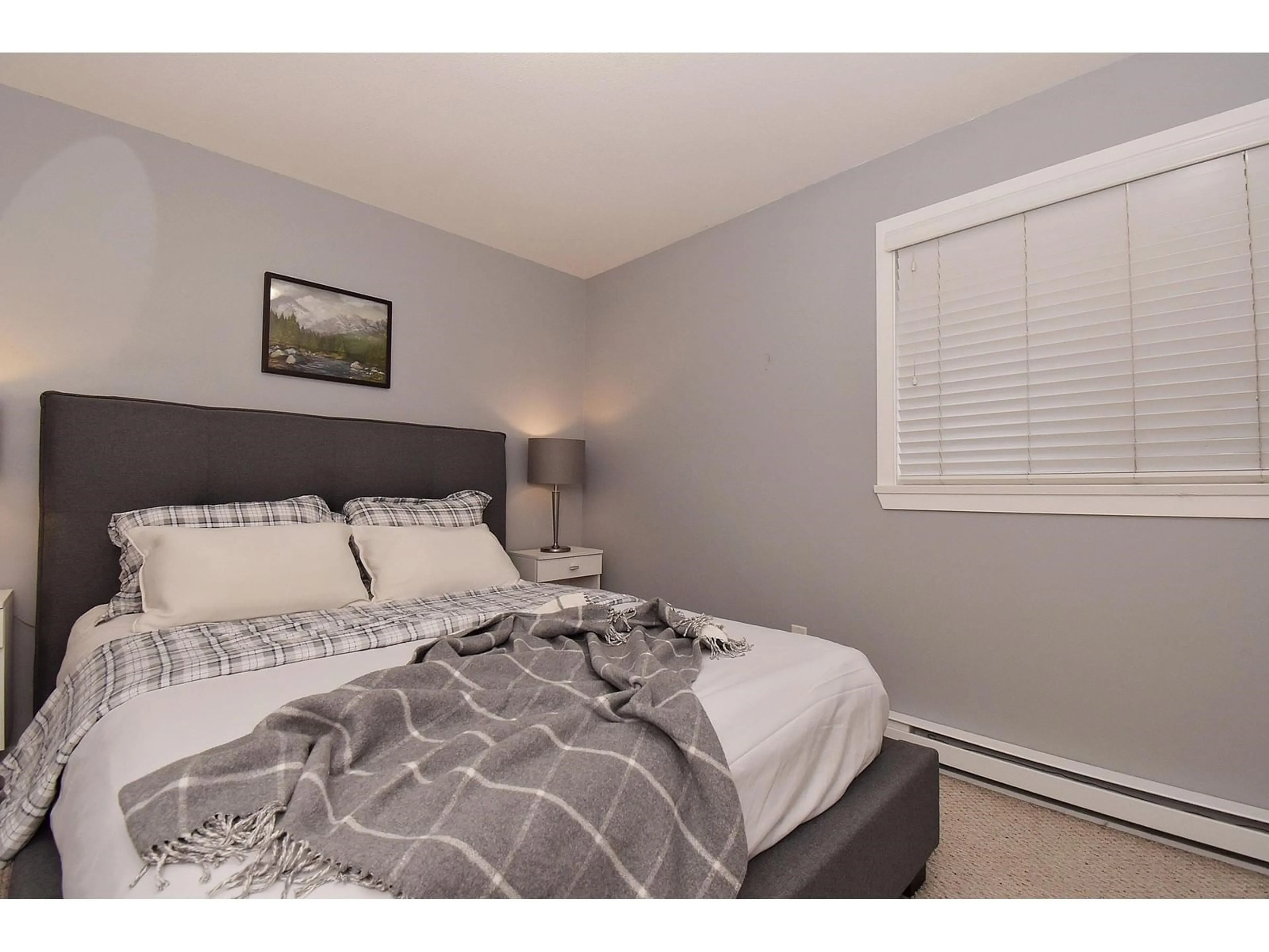 Bedroom with bed, wood/laminate floor for 19087 69A, Surrey British Columbia V4N0A5