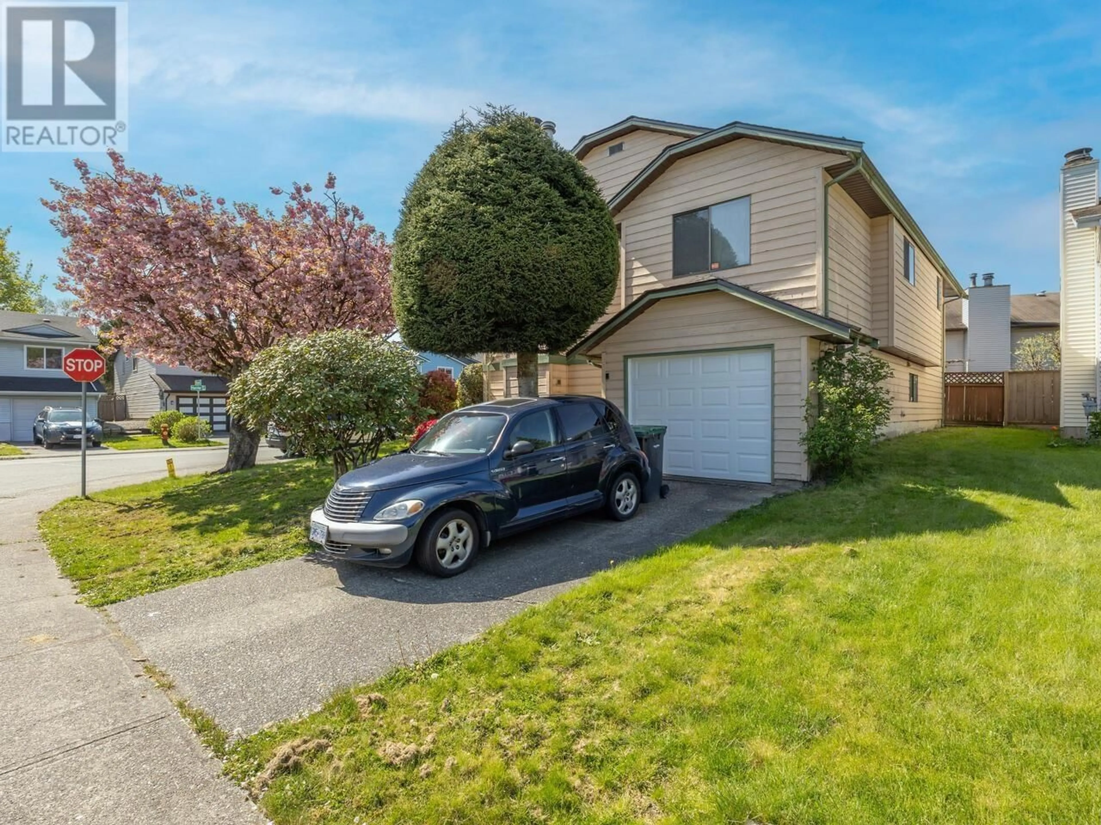 Home with vinyl exterior material, street for 2599 HARRIER DRIVE, Coquitlam British Columbia V3E2A7