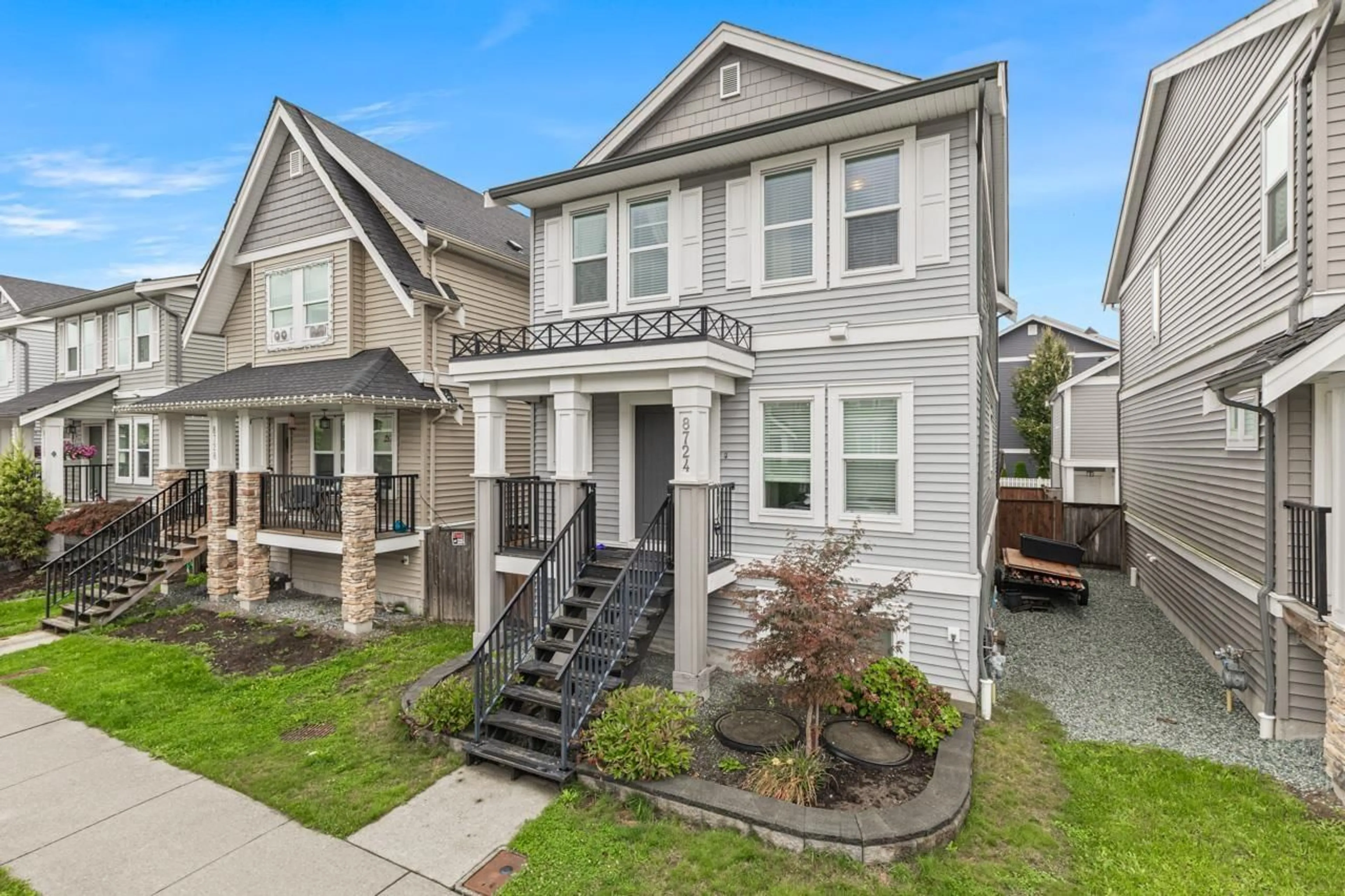 Home with vinyl exterior material, street for 8724 MACHELL, Mission British Columbia V4S0C8