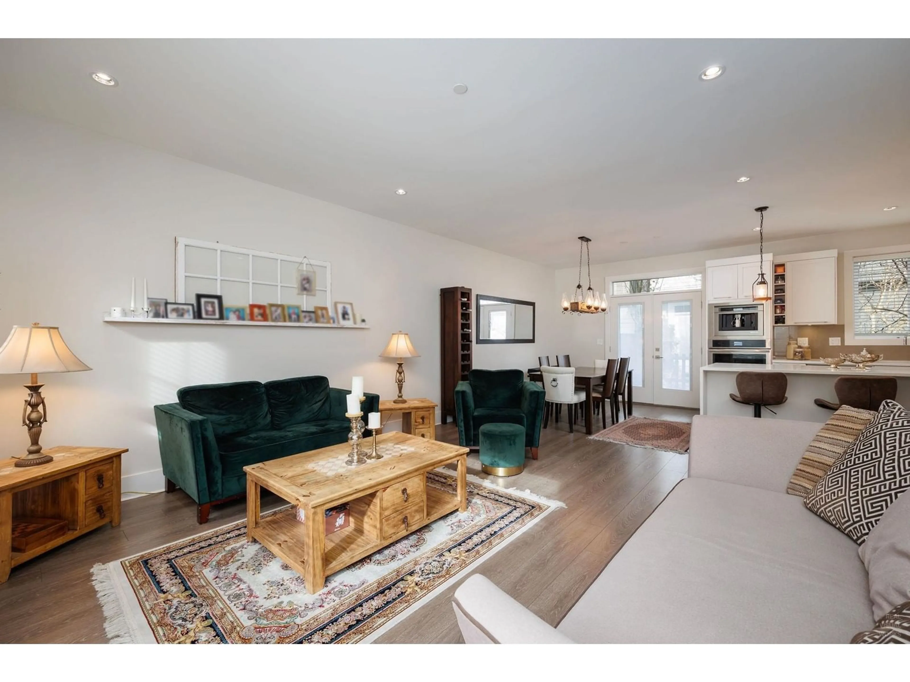 Living room with furniture, unknown for 12 - 7665 209, Langley British Columbia V2Y0V2