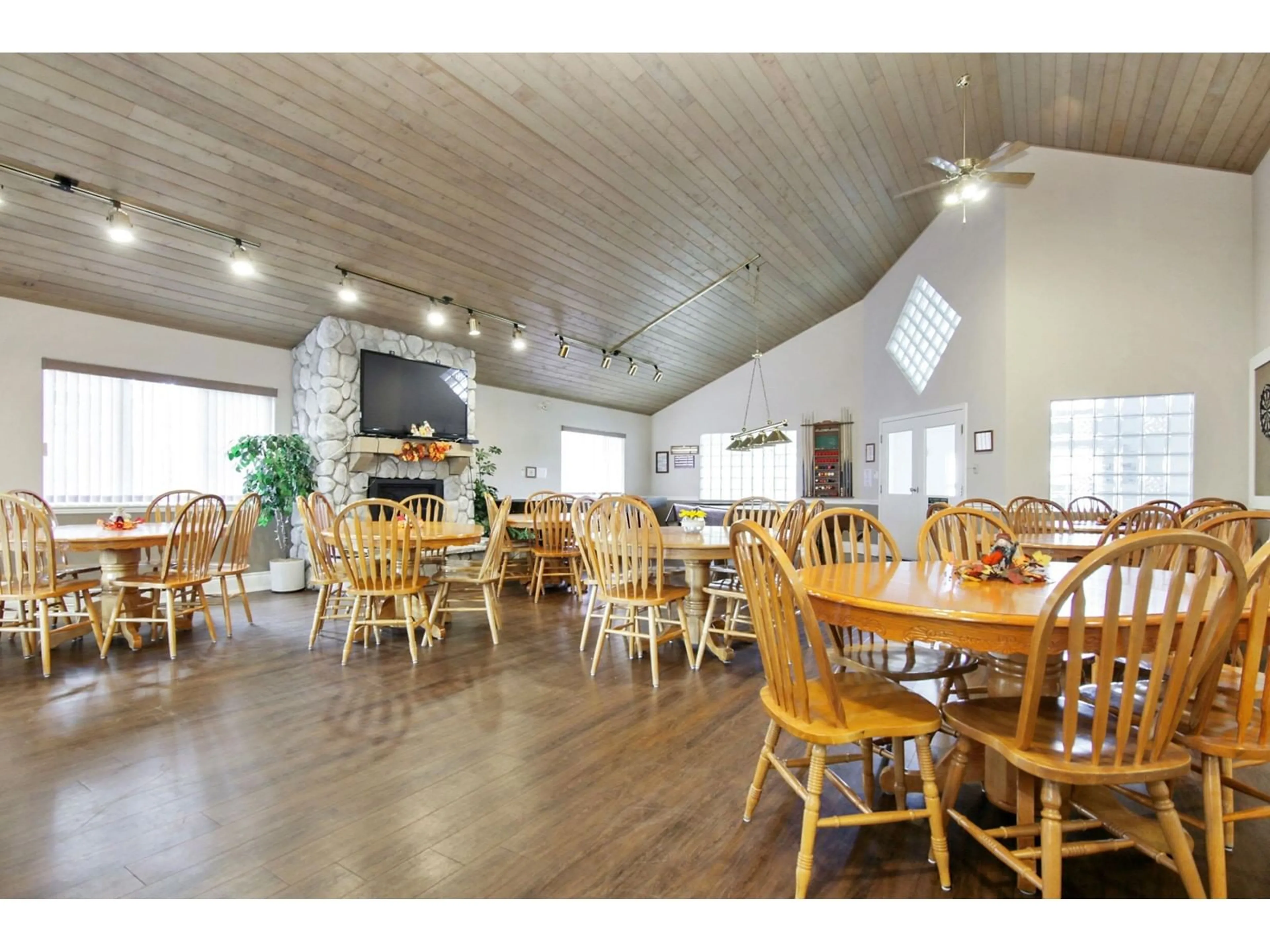 Dining room, wood/laminate floor for 155 - 8485 YOUNG ROAD, Chilliwack British Columbia V2P7Y7