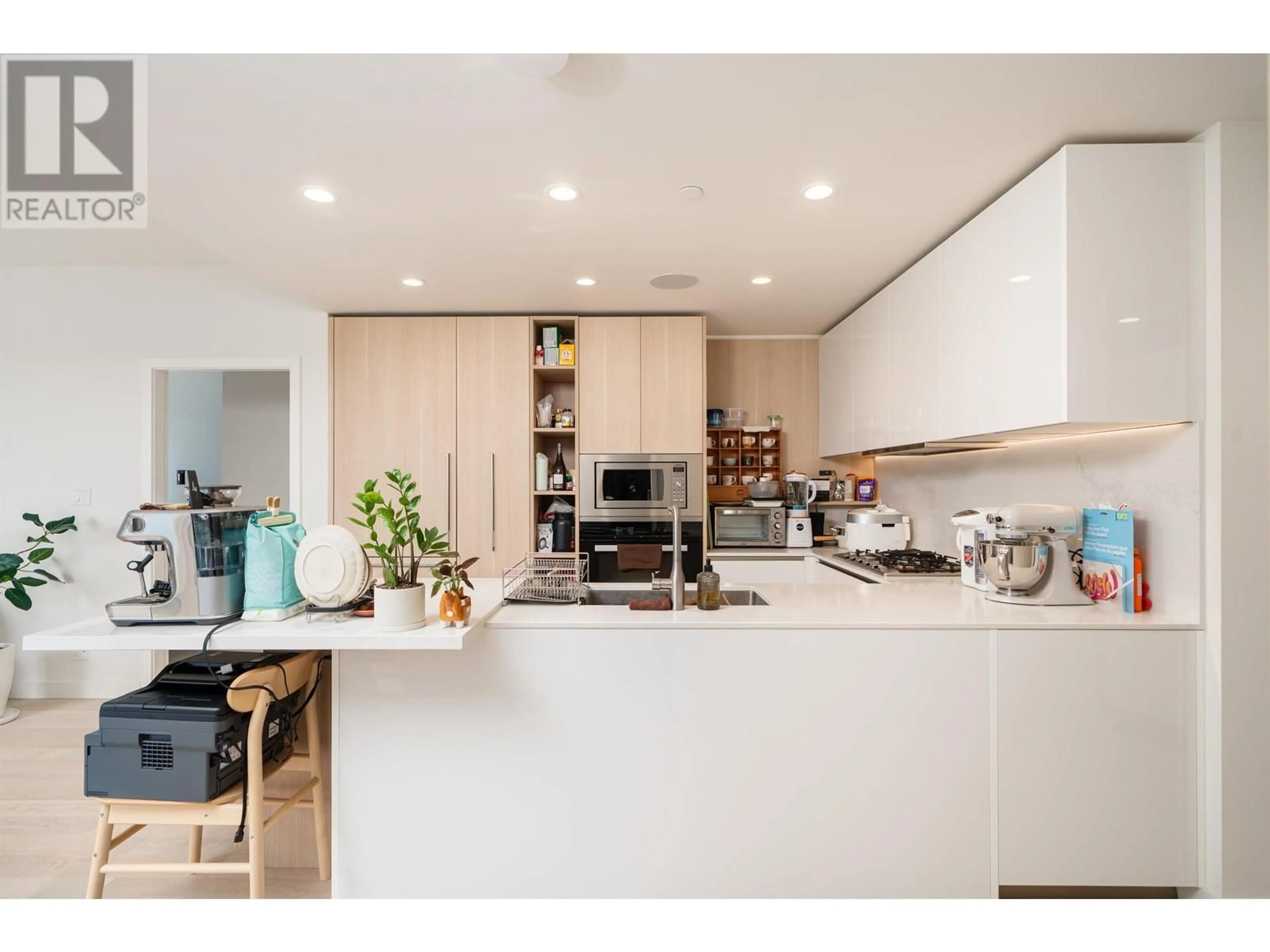 Contemporary kitchen, unknown for 207 - 6811 PEARSON WAY, Richmond British Columbia V7C0E7