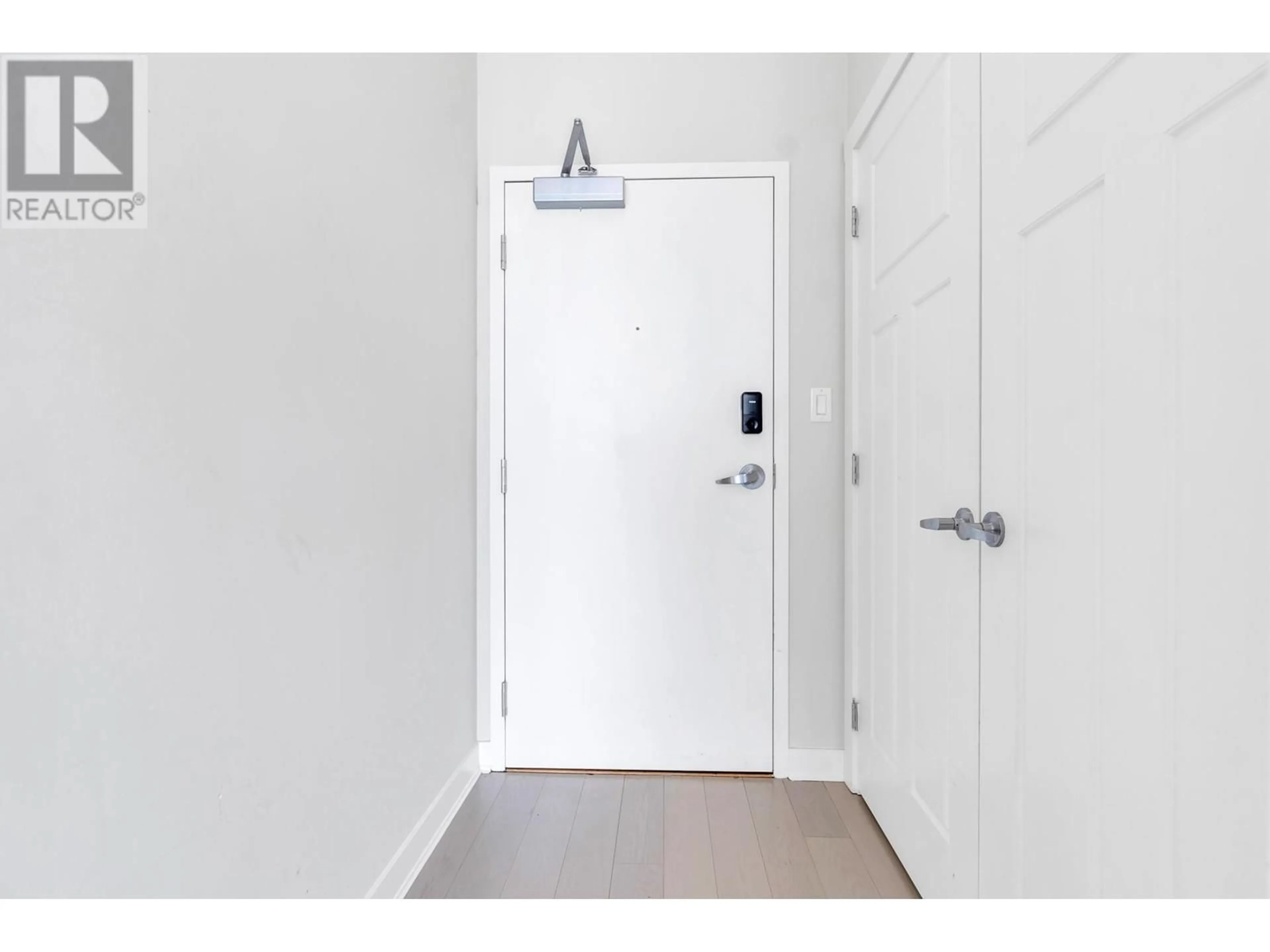 Indoor entryway for 3204 - 2978 GLEN DRIVE, Coquitlam British Columbia V3B0C3