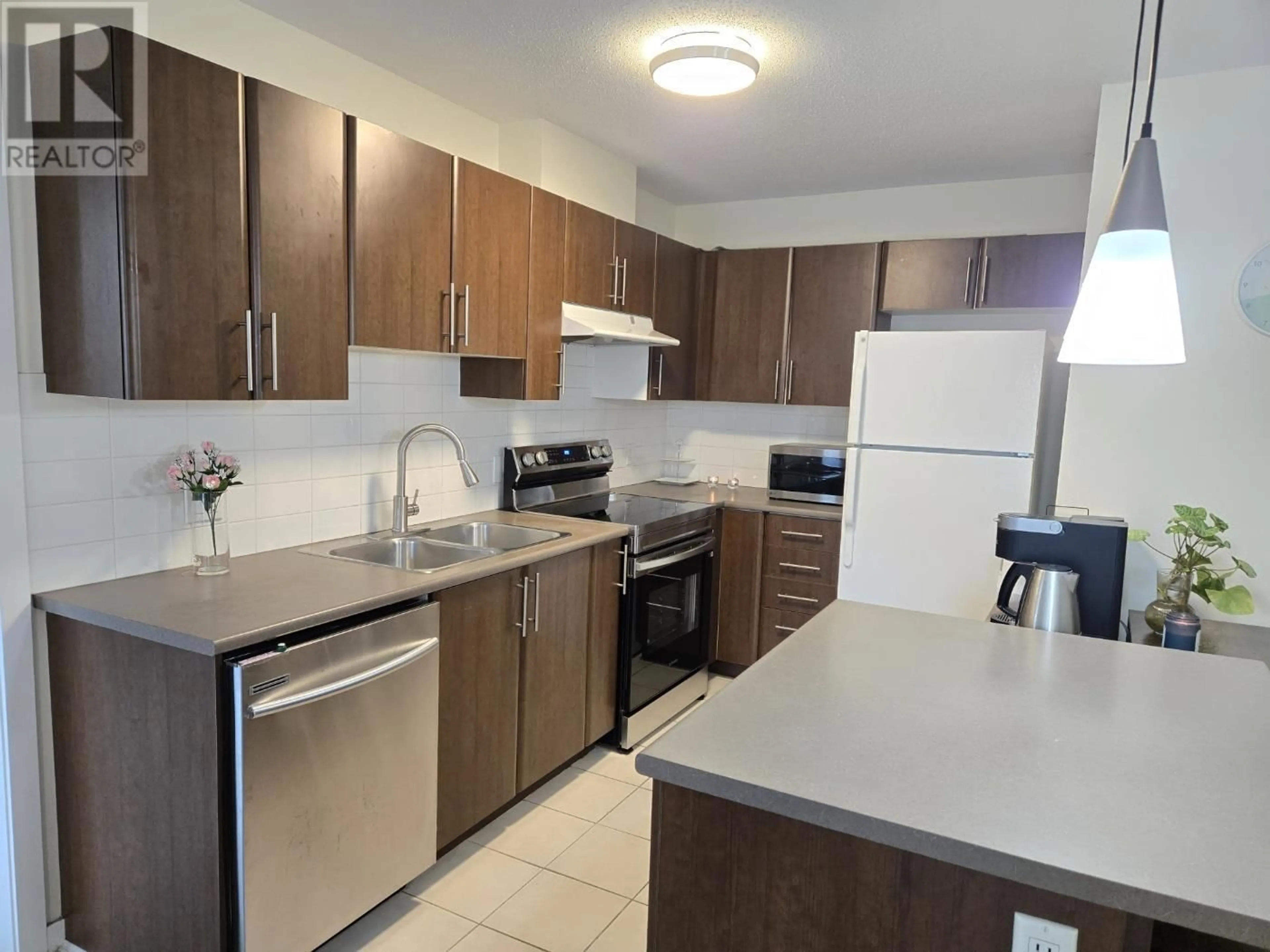 Standard kitchen, unknown for 603 - 1178 HEFFLEY CRESCENT, Coquitlam British Columbia V3B0A7