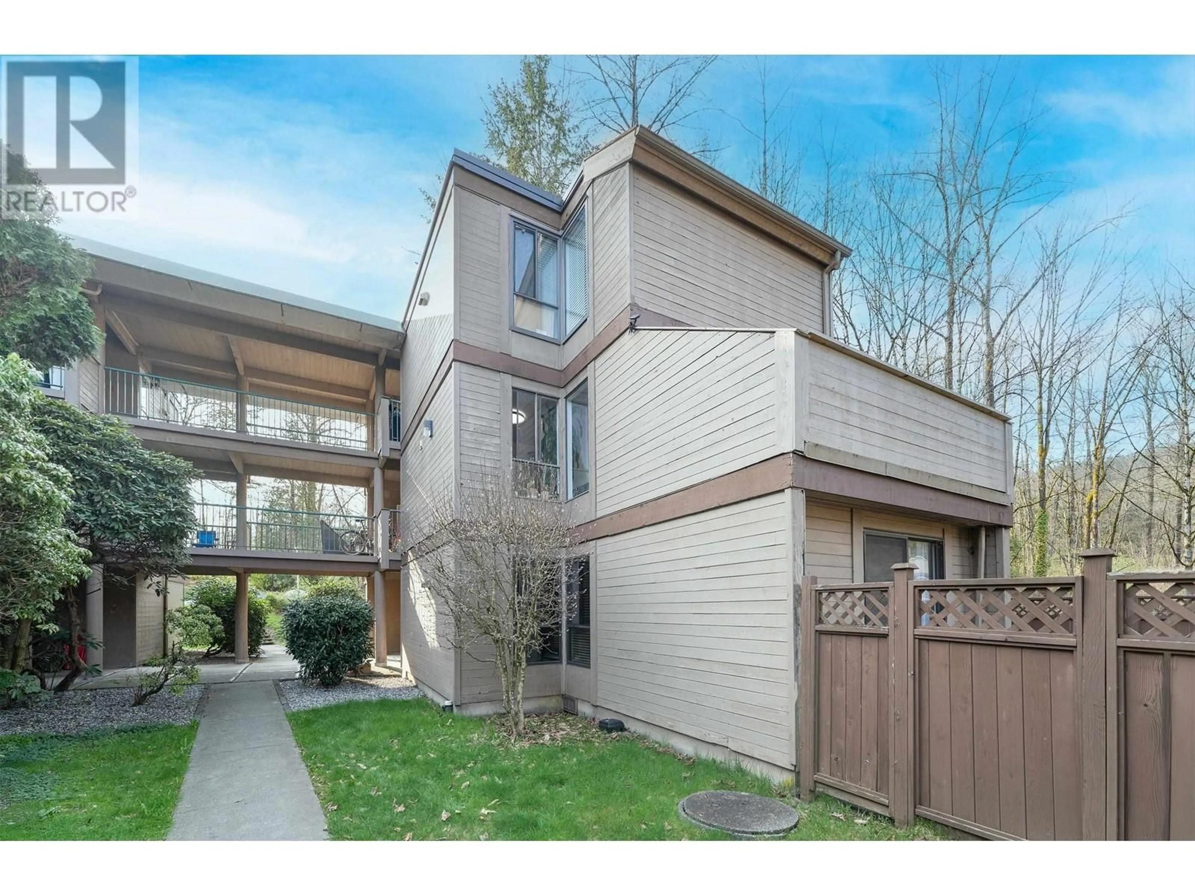 Unknown for 104 - 9143 SATURNA DRIVE, Burnaby British Columbia V3J7K1