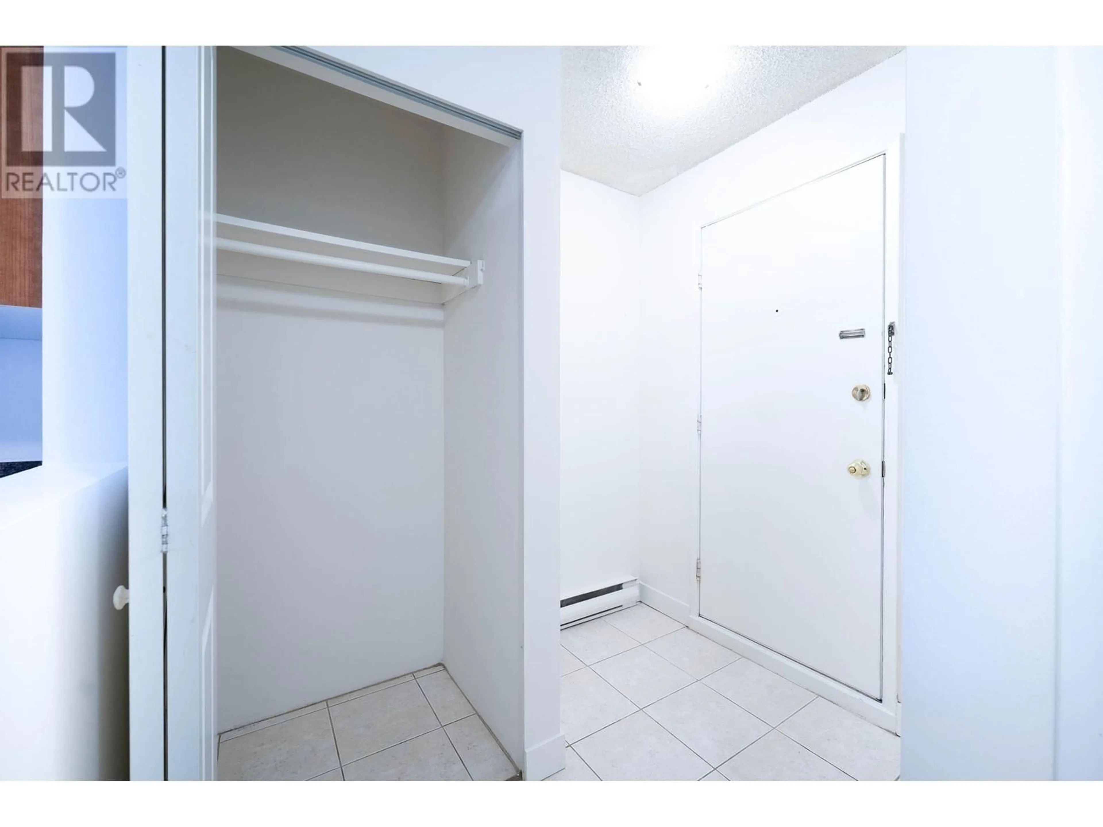 Unknown for 104 - 9143 SATURNA DRIVE, Burnaby British Columbia V3J7K1