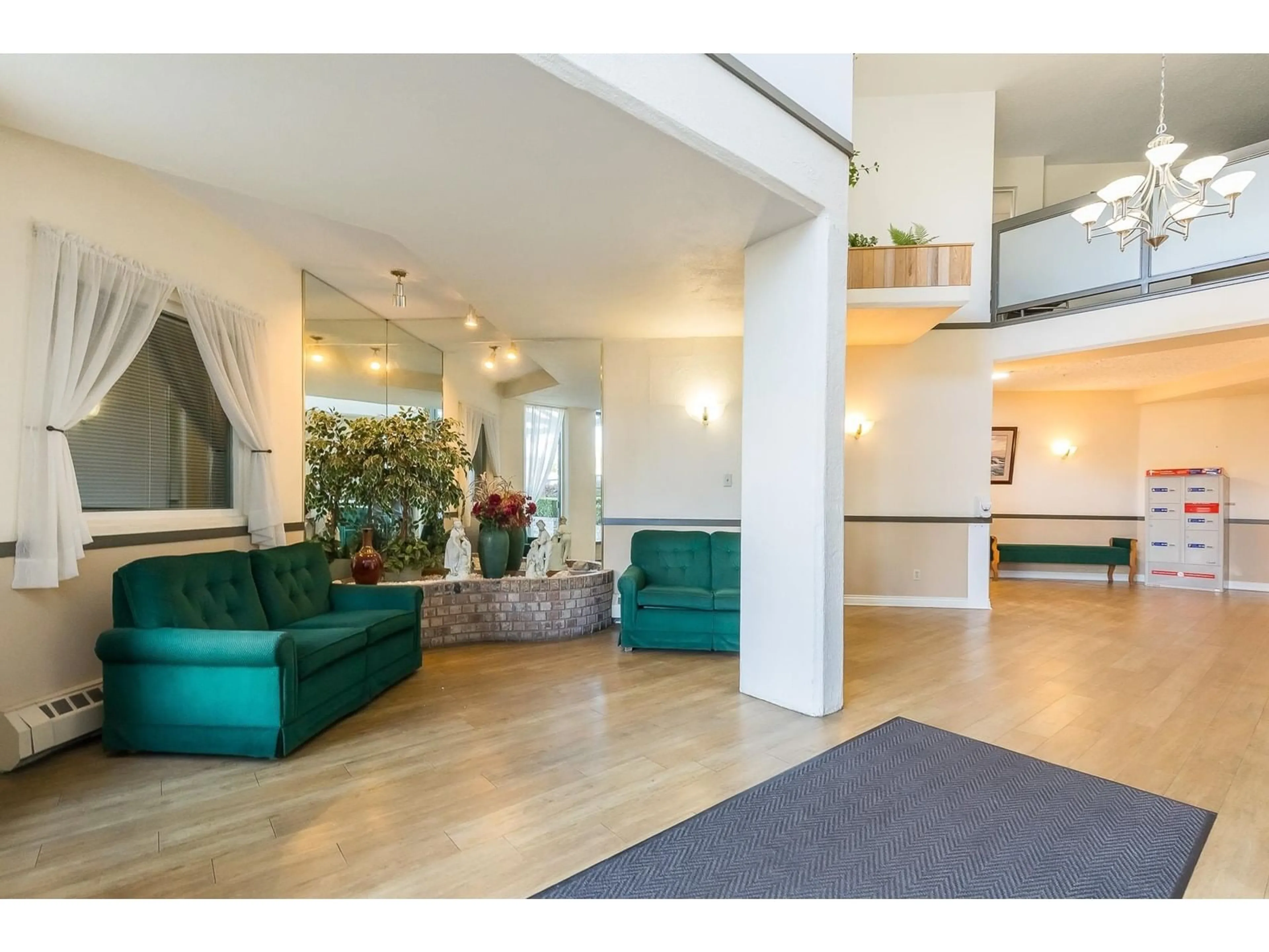 Indoor foyer for 121 - 31850 UNION, Abbotsford British Columbia V2T4V2