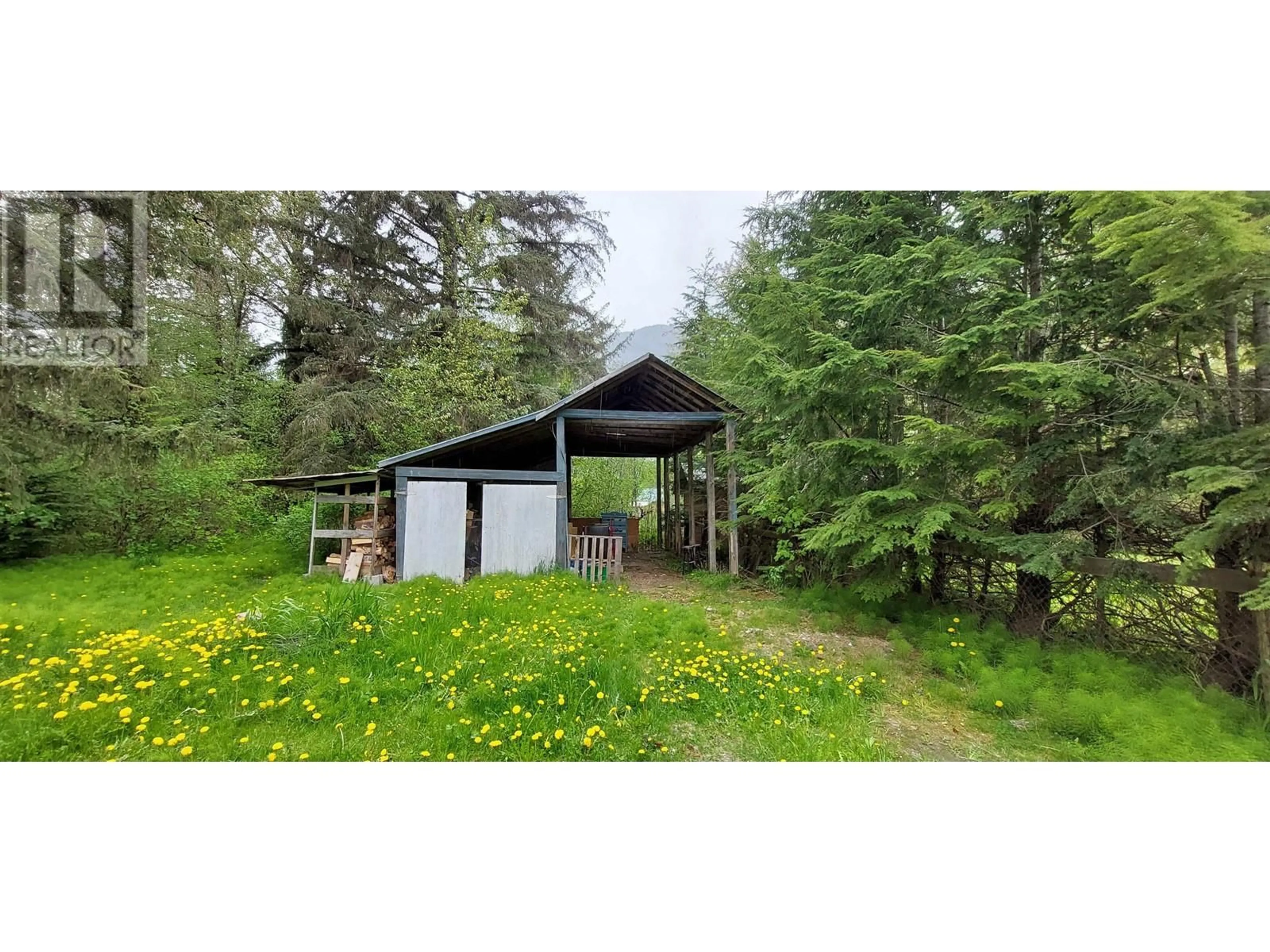 Shed for 1596 MACKENZIE HIGHWAY, Bella Coola British Columbia V0T1H0