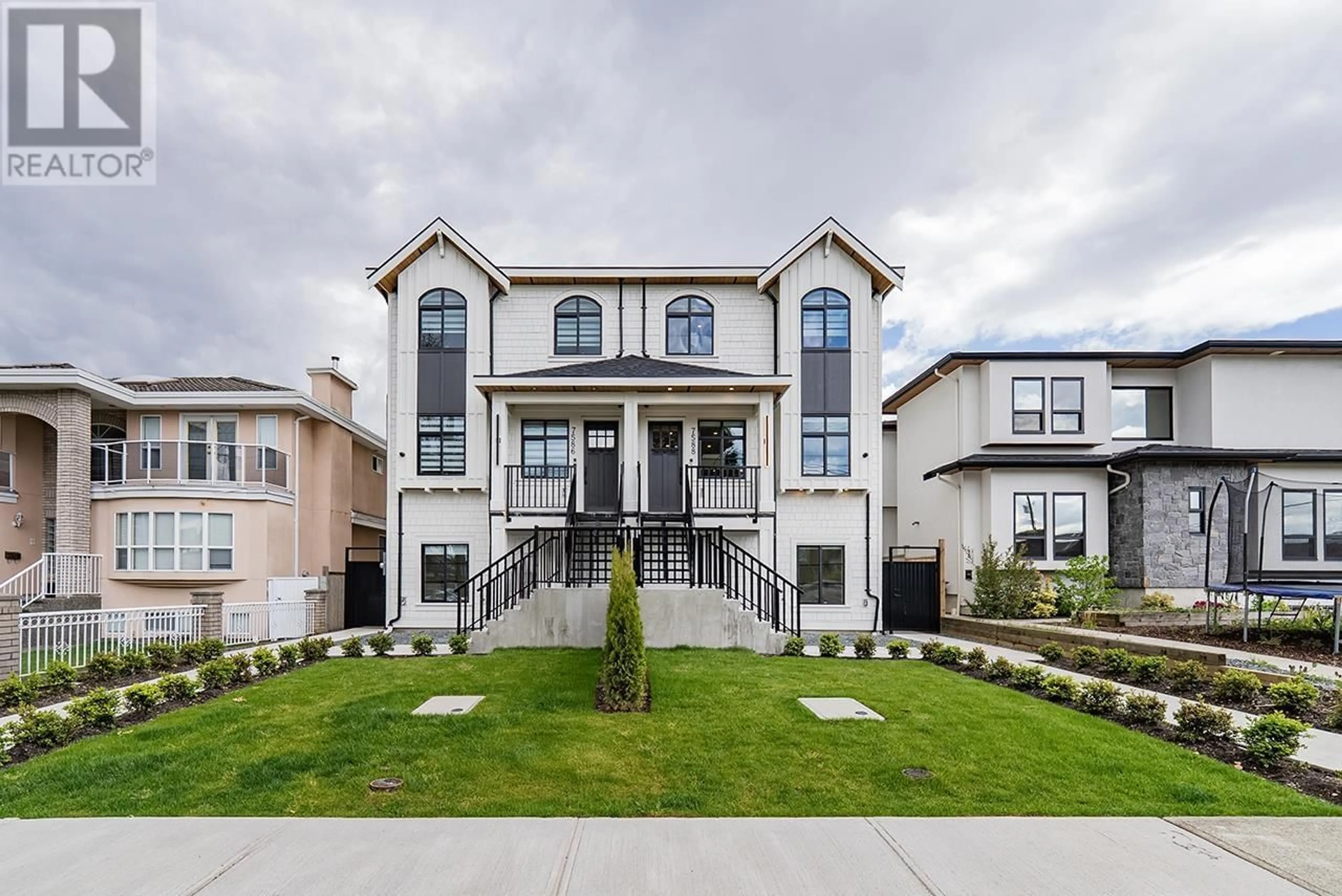 Unknown for 7588 2ND STREET, Burnaby British Columbia V3N3R6
