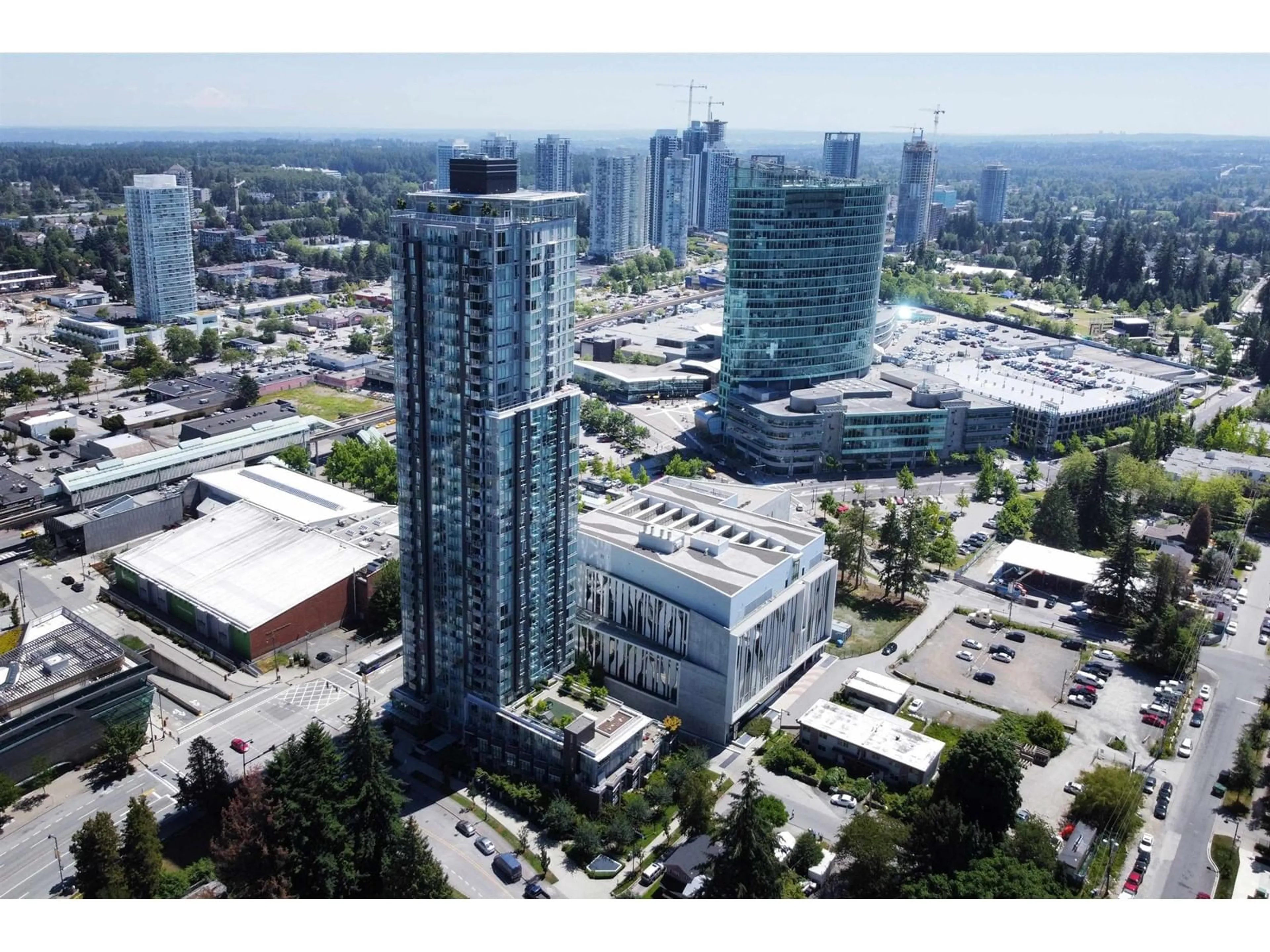 Blurry image for 3605 - 13438 CENTRAL, Surrey British Columbia V3T0N2