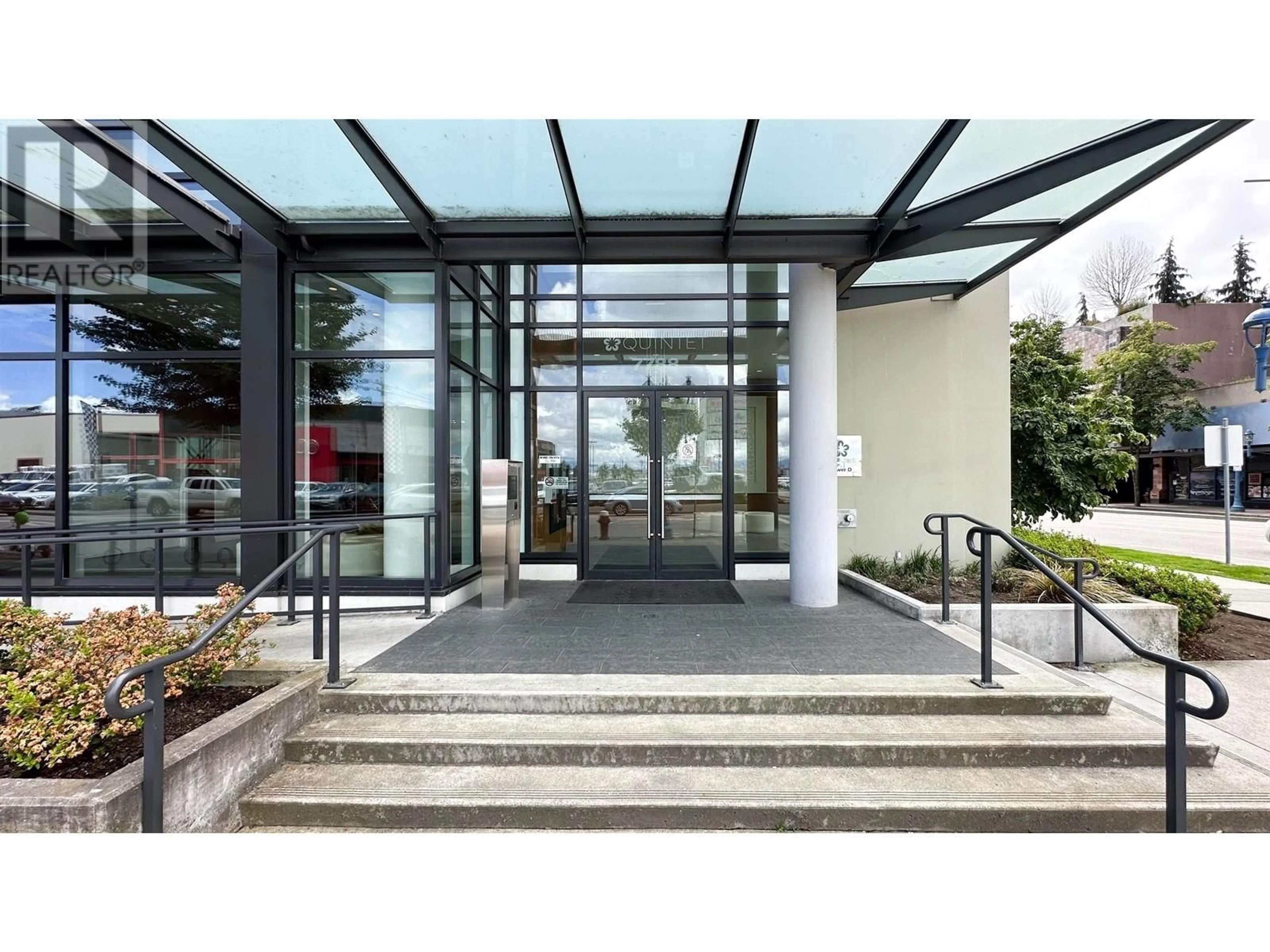 Indoor foyer for 1513 - 7788 ACKROYD ROAD, Richmond British Columbia V6X0M8