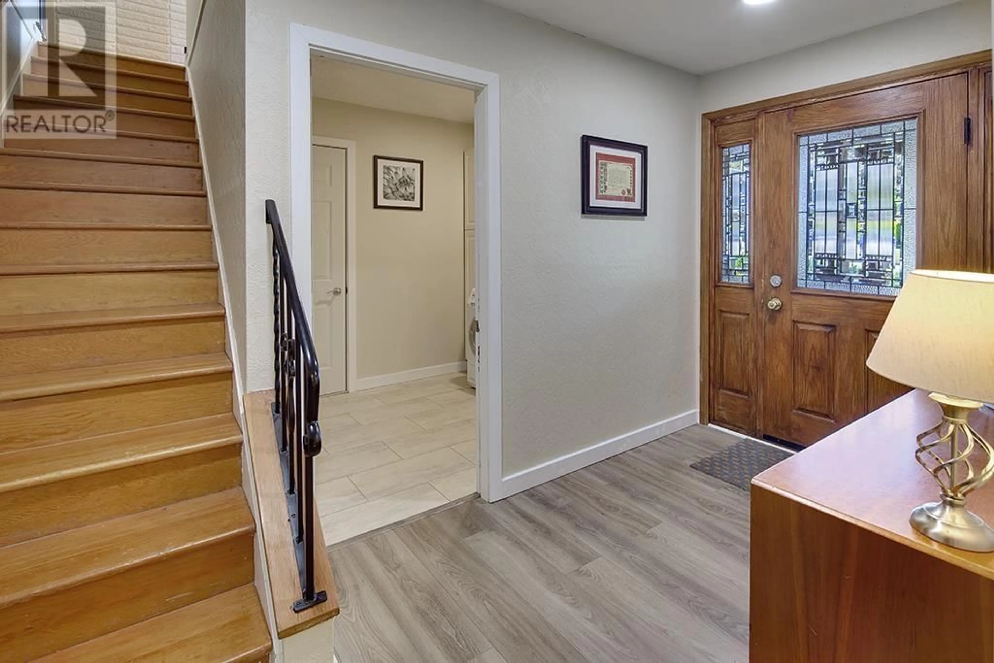 Indoor entryway for 1451 GLORIA DRIVE, Port Coquitlam British Columbia V3C1E6