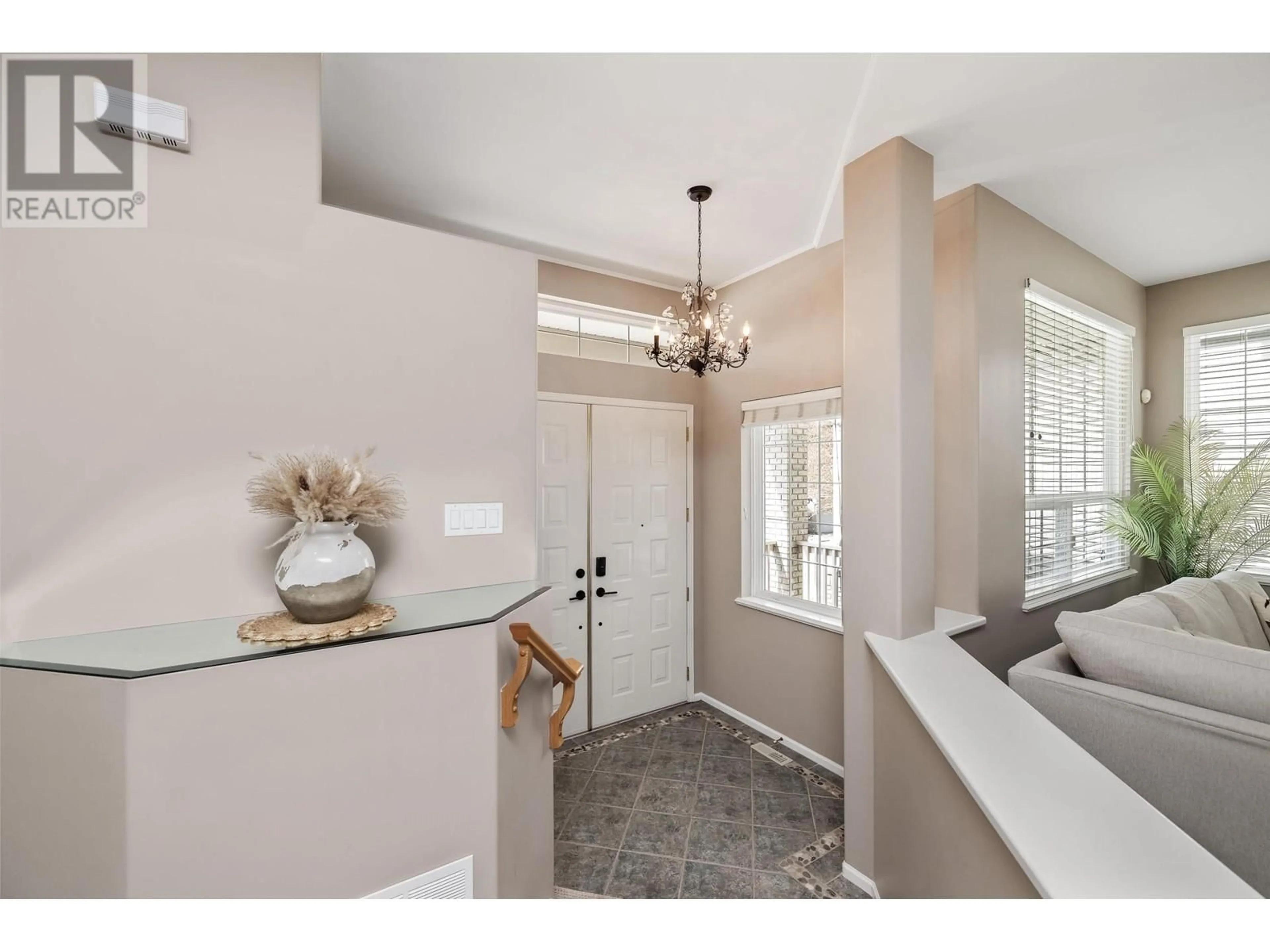 Indoor entryway for 2529 PLATINUM LANE, Coquitlam British Columbia V3E3L1