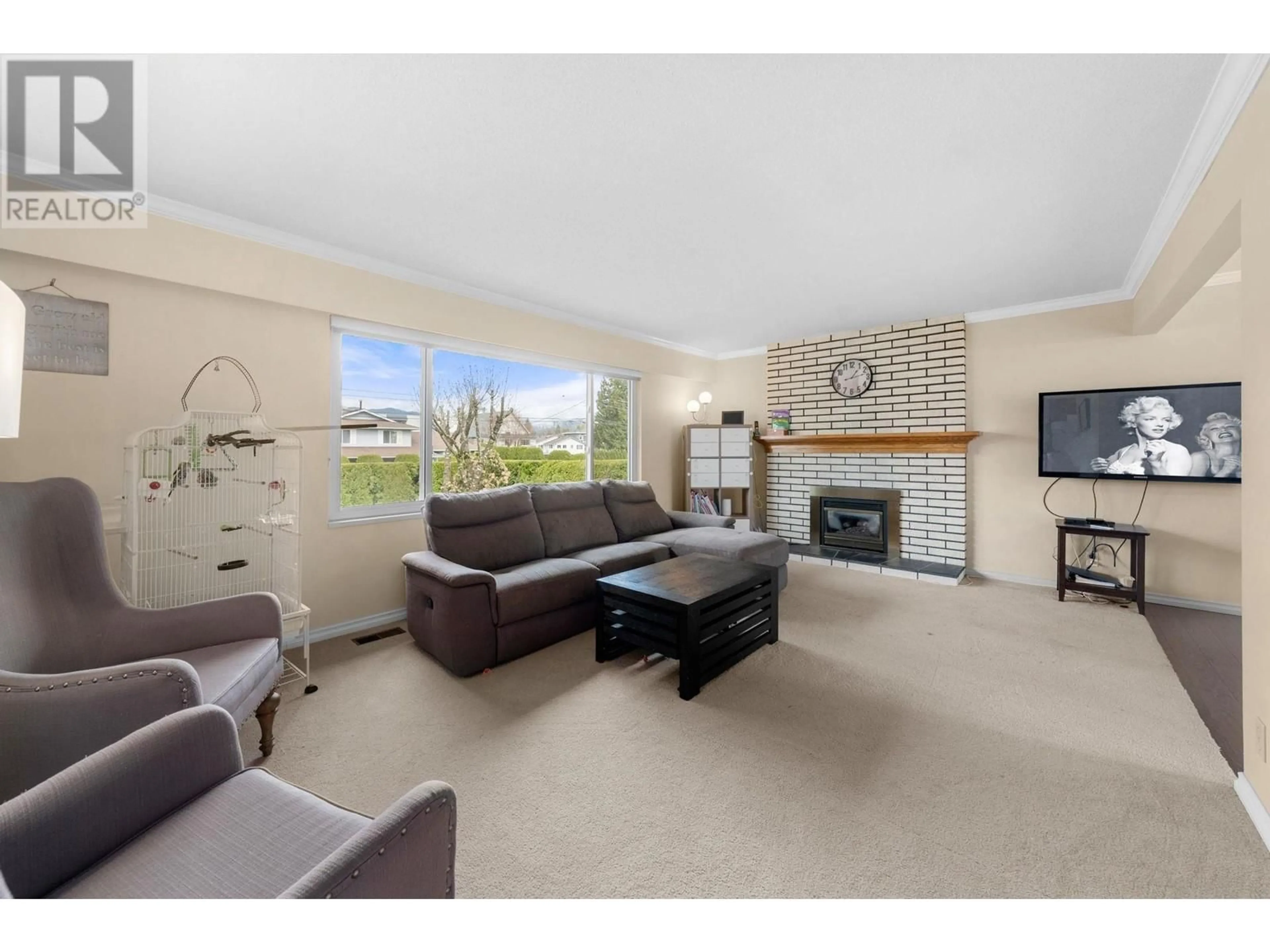 Living room with furniture, unknown for 1600 CORNELL AVENUE, Coquitlam British Columbia V3J3A1