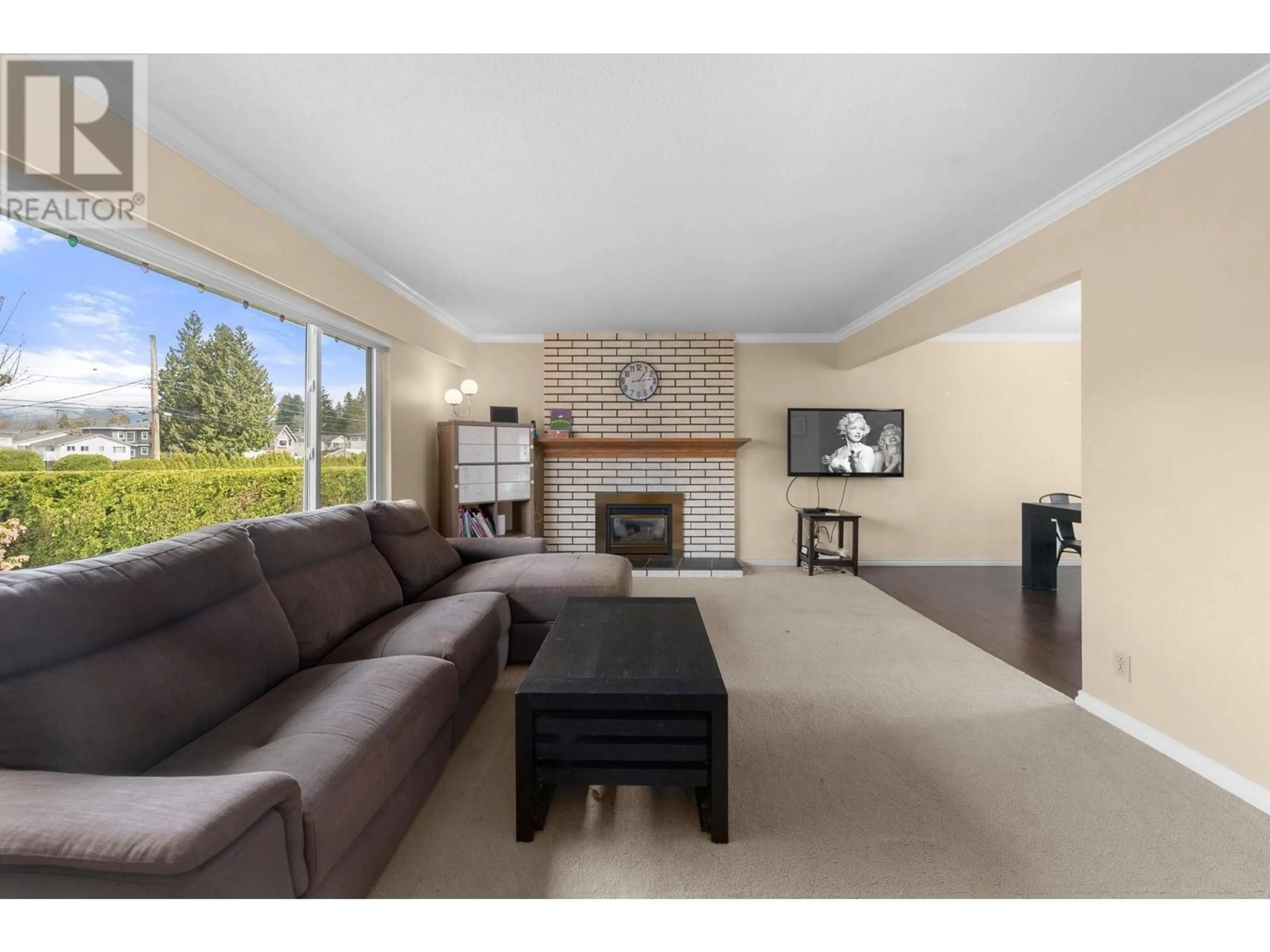 Living room with furniture, unknown for 1600 CORNELL AVENUE, Coquitlam British Columbia V3J3A1