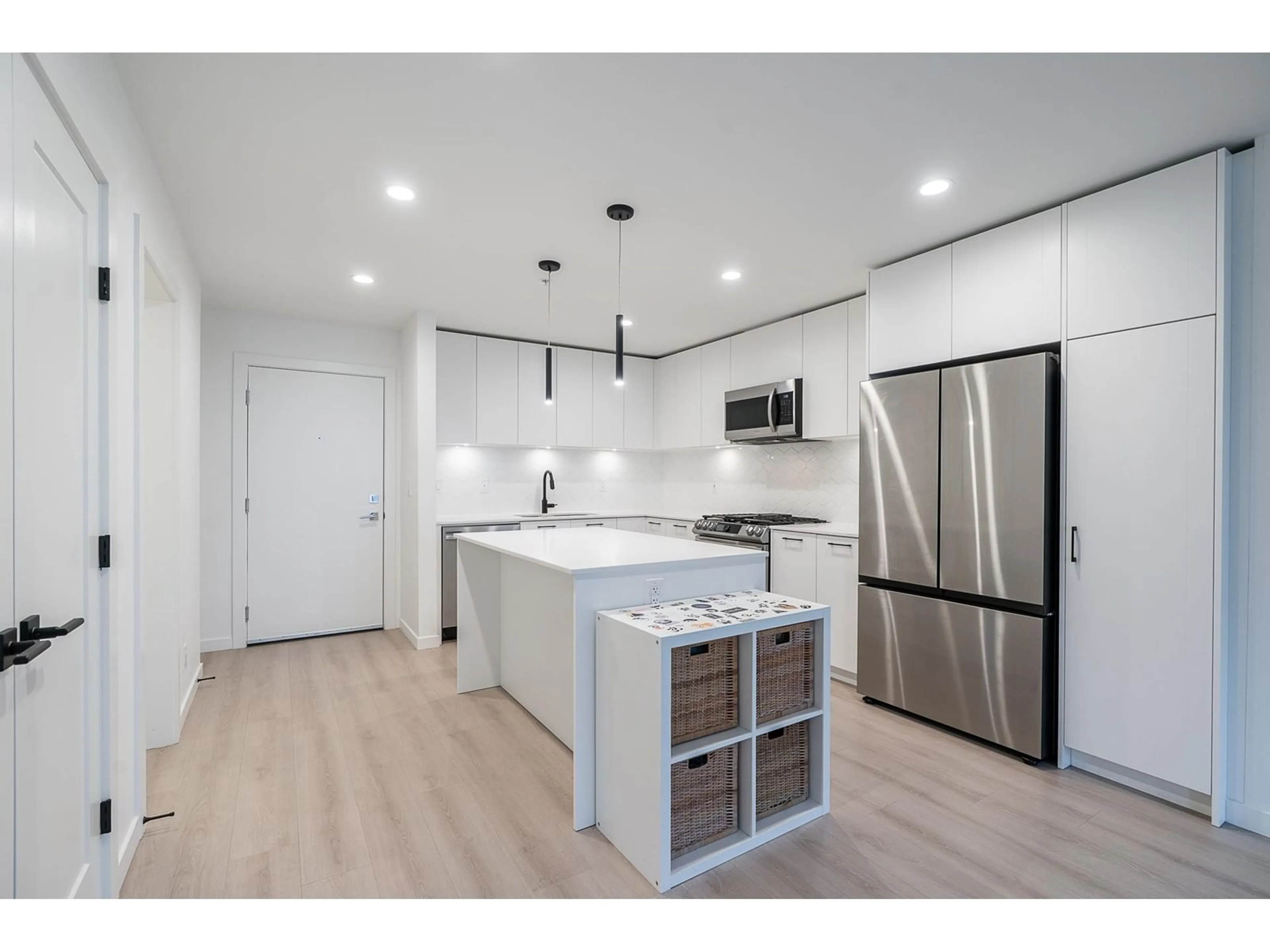 Open concept kitchen, unknown for 202 - 20077 84, Langley British Columbia V2Y3X7