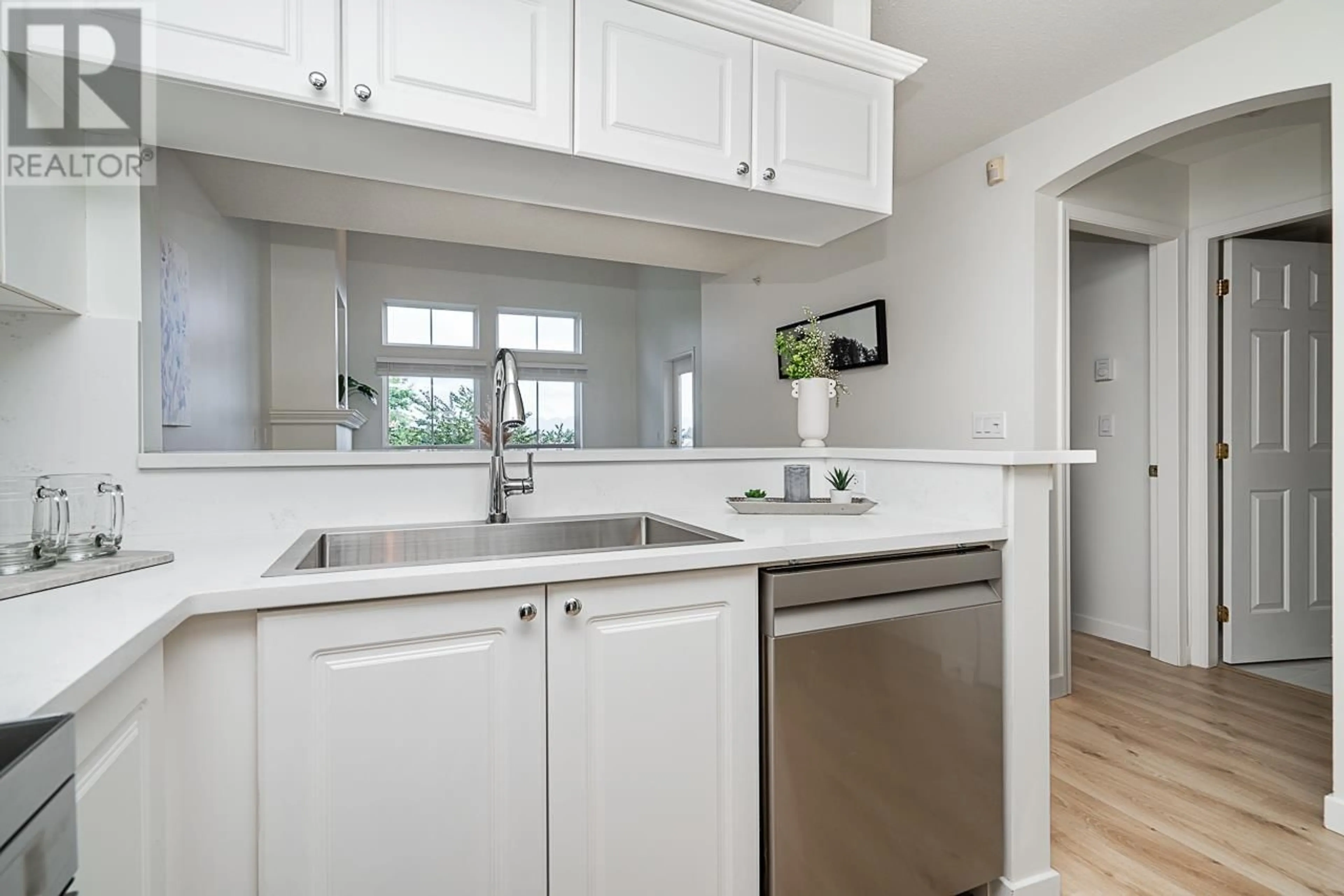 Standard kitchen, unknown for 403 - 5600 ANDREWS ROAD, Richmond British Columbia V7E6N1