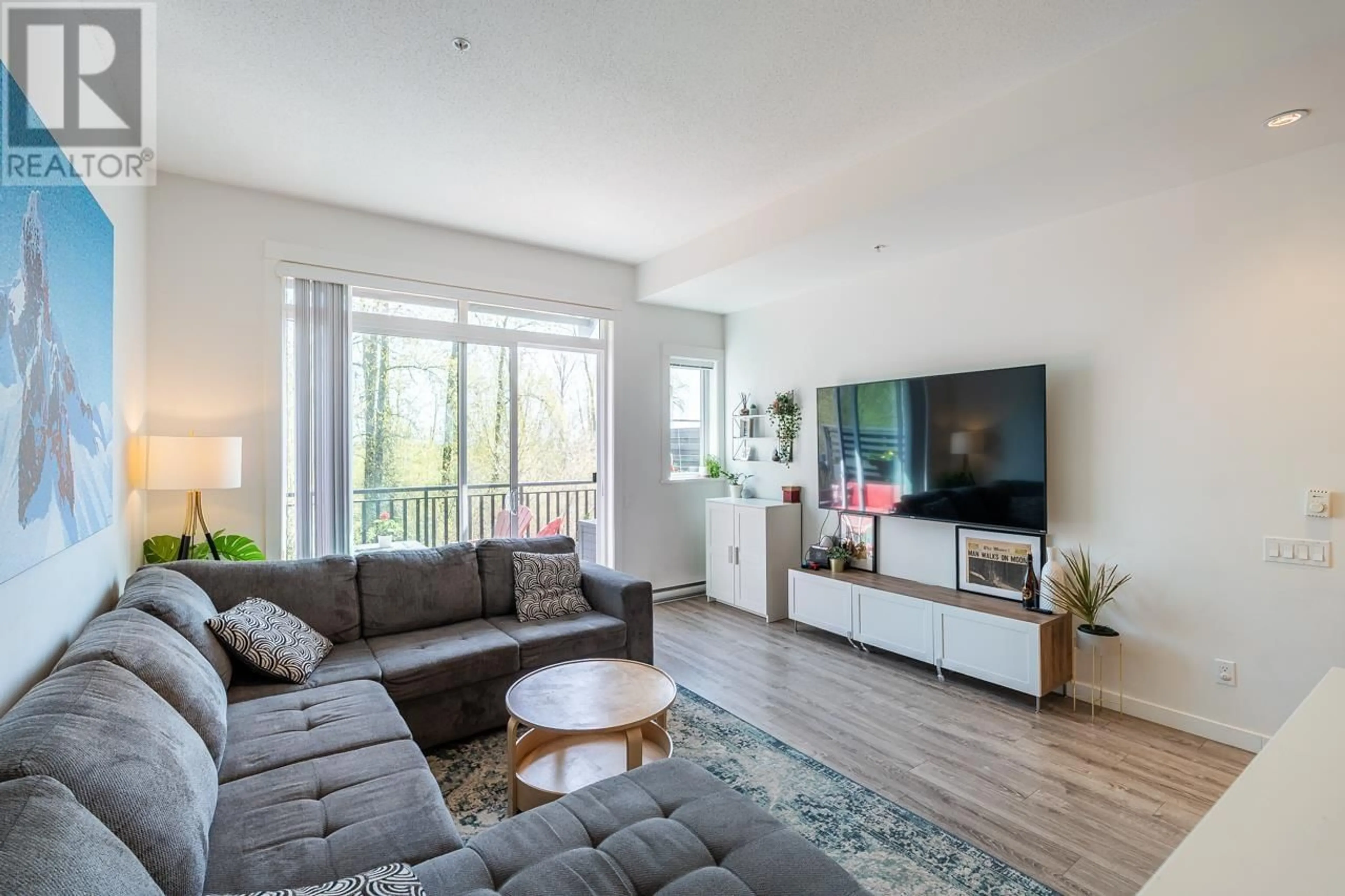 Living room with furniture, wood/laminate floor for 30 - 2358 RANGER LANE, Port Coquitlam British Columbia V3B0L5