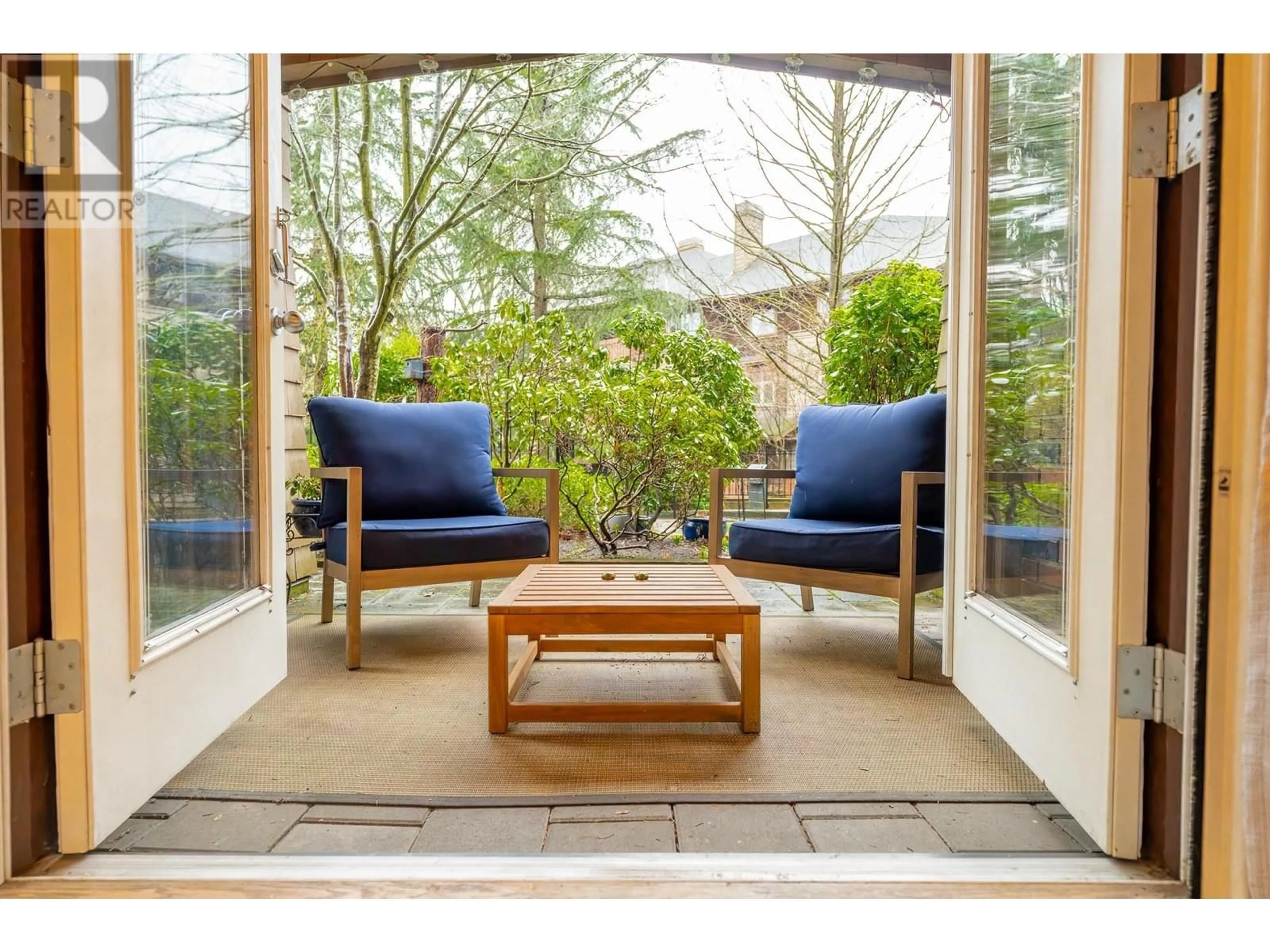 Patio, unknown for 103 - 625 PARK CRESCENT, New Westminster British Columbia V3L5W4