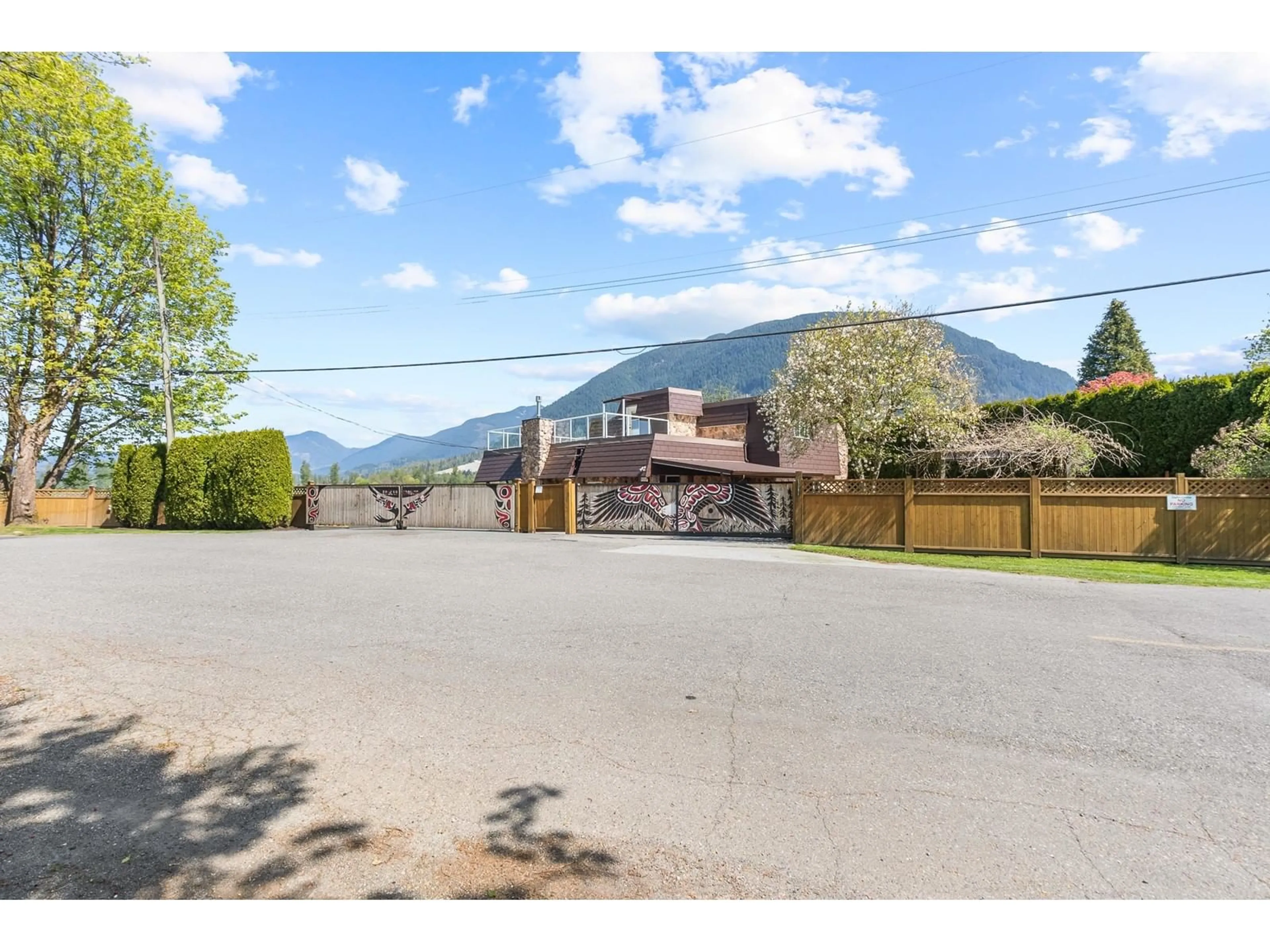 A pic from outside/outdoor area/front of a property/back of a property/a pic from drone, mountain view for 9324 SHOOK, Mission British Columbia V2V7M2