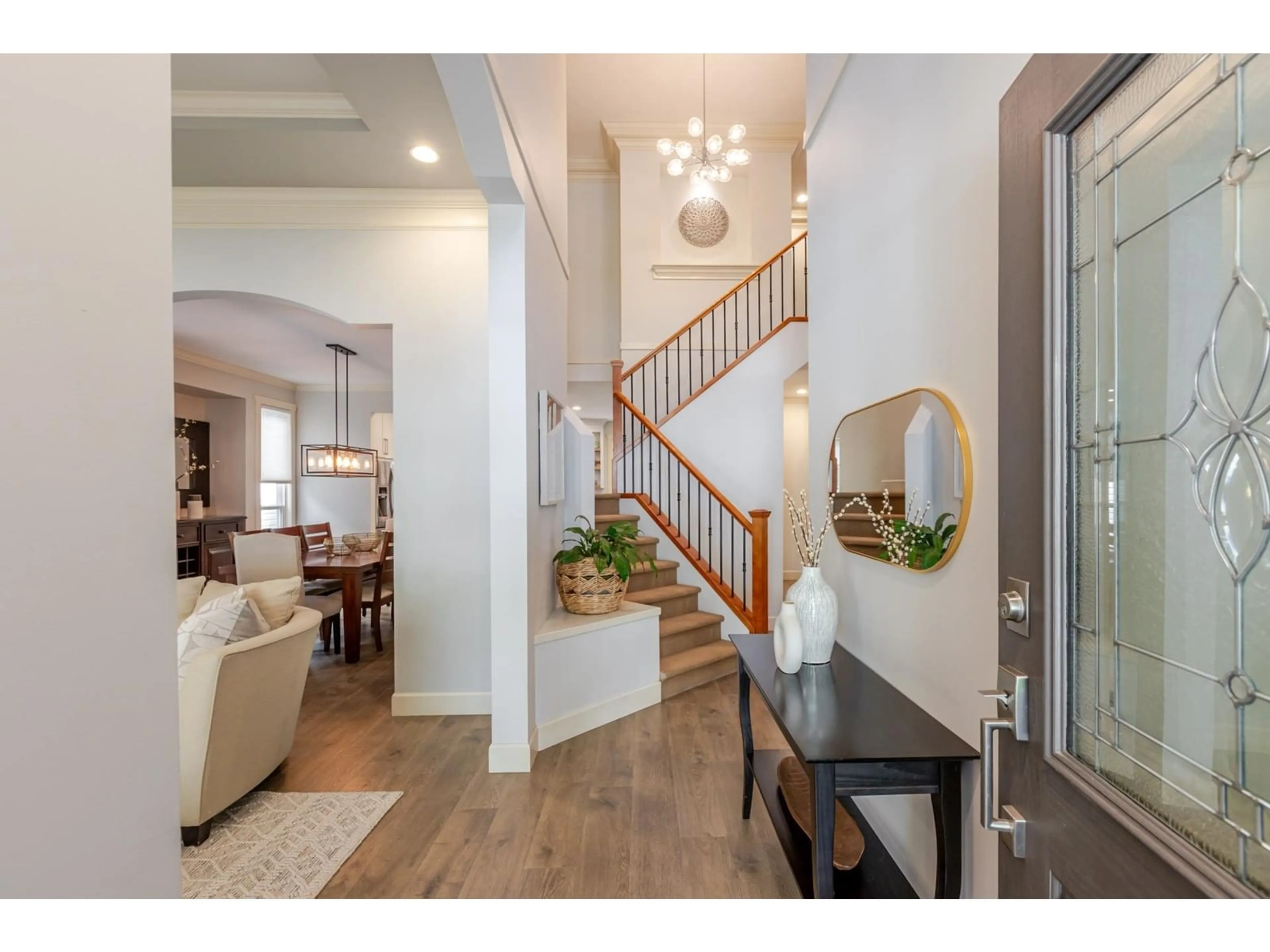 Indoor entryway for 21668 93RD, Langley British Columbia V1M4E1