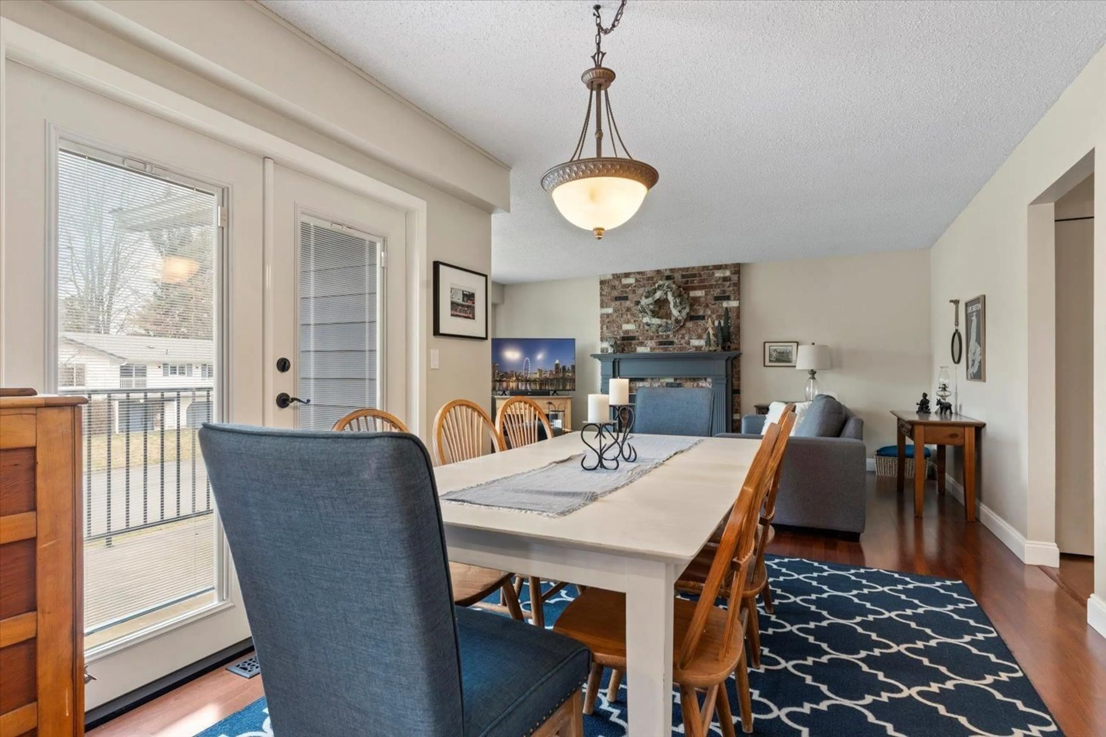 Dining room, ceramic/tile floor for 45174 MOUNTVIEW WAY, Chilliwack British Columbia V2R3H3