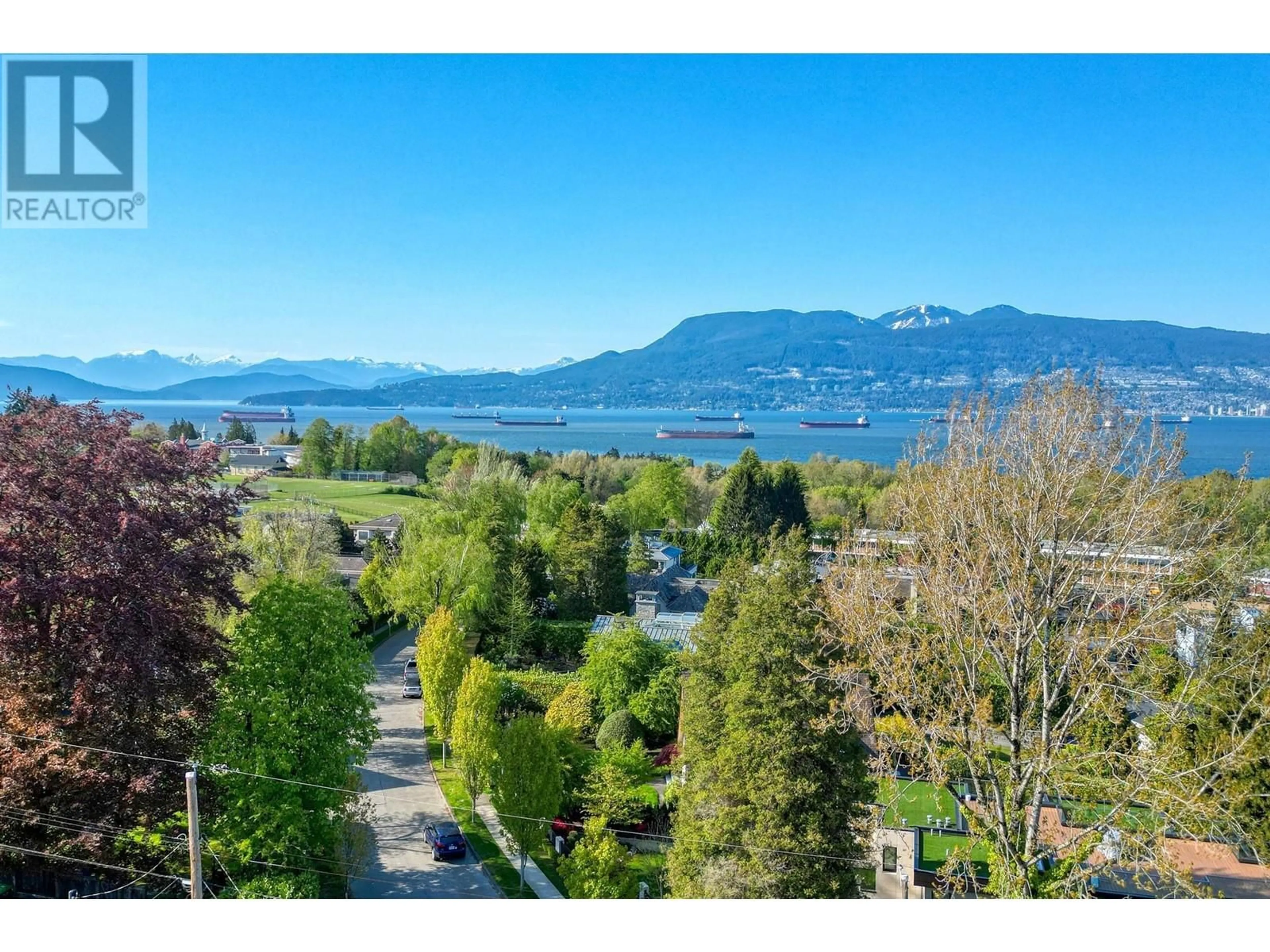 A pic from outside/outdoor area/front of a property/back of a property/a pic from drone, water/lake/river/ocean view for 4218 10TH AVENUE, Vancouver British Columbia V6R2H4