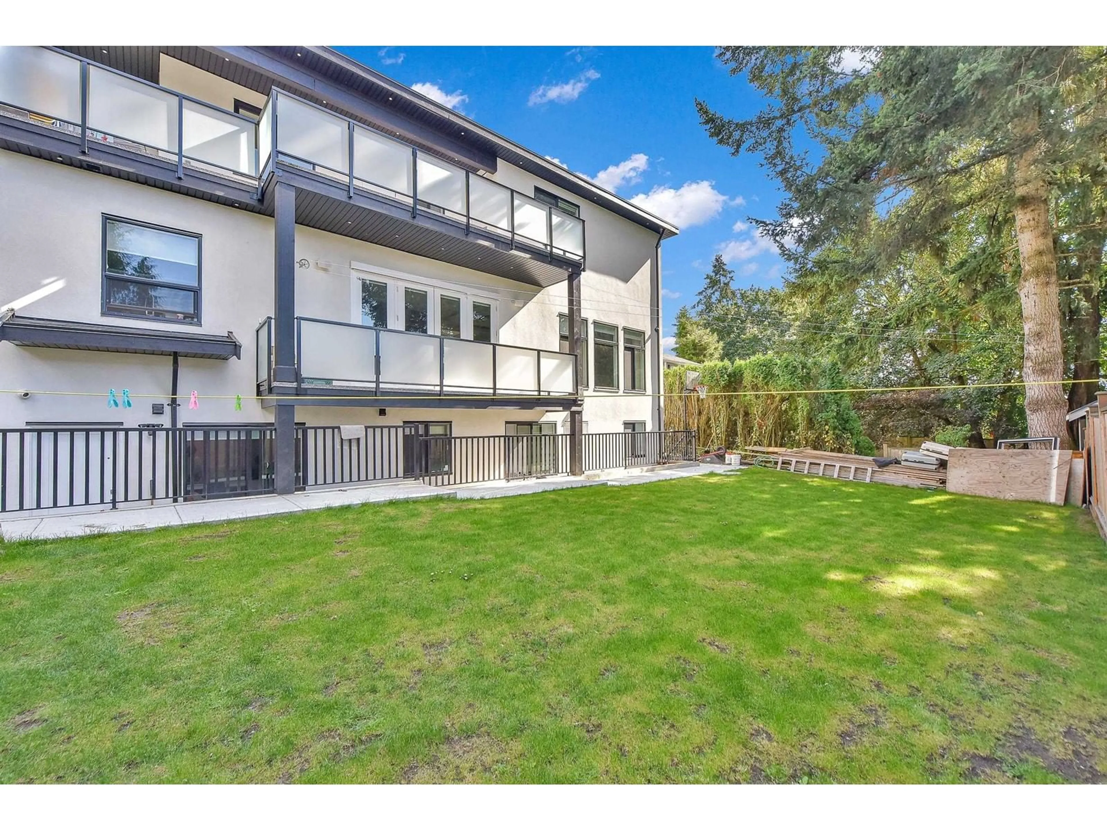 A pic from outside/outdoor area/front of a property/back of a property/a pic from drone, unknown for 5833 180, Surrey British Columbia V3S4L2