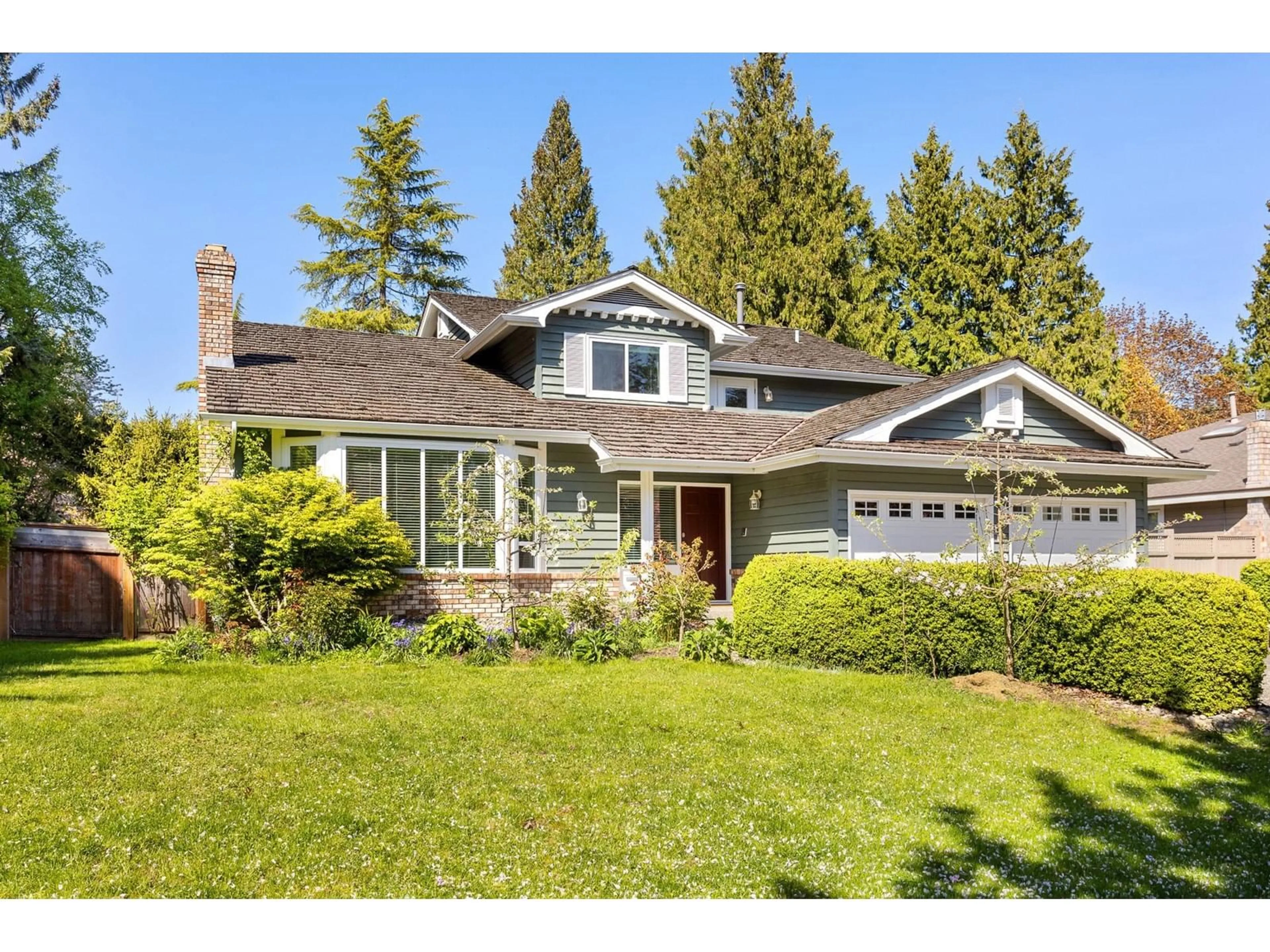 Home with vinyl exterior material, street for 1639 133A, Surrey British Columbia V4A6H5