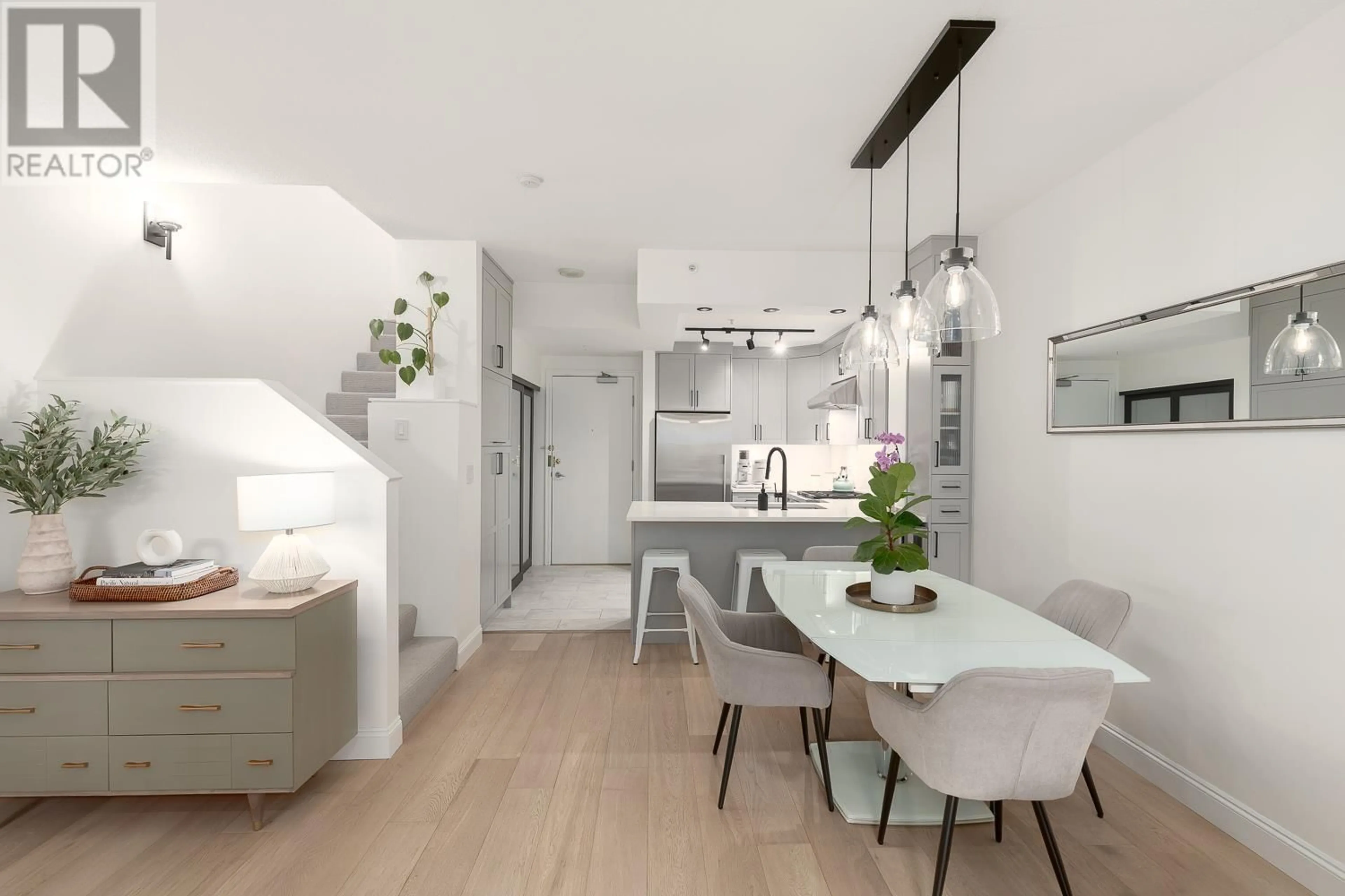 Open concept kitchen, unknown for 2267 12TH AVENUE, Vancouver British Columbia V6K4T5