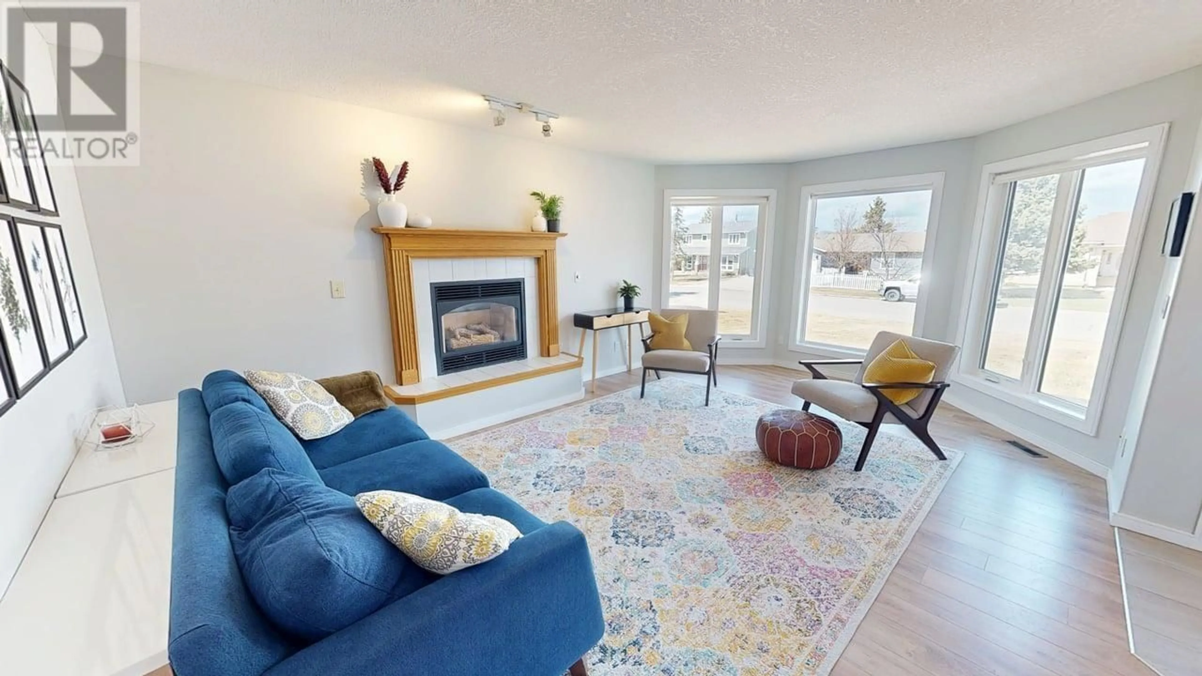 Living room with furniture, unknown for 10503 114 AVENUE, Fort St. John British Columbia V1J6H7