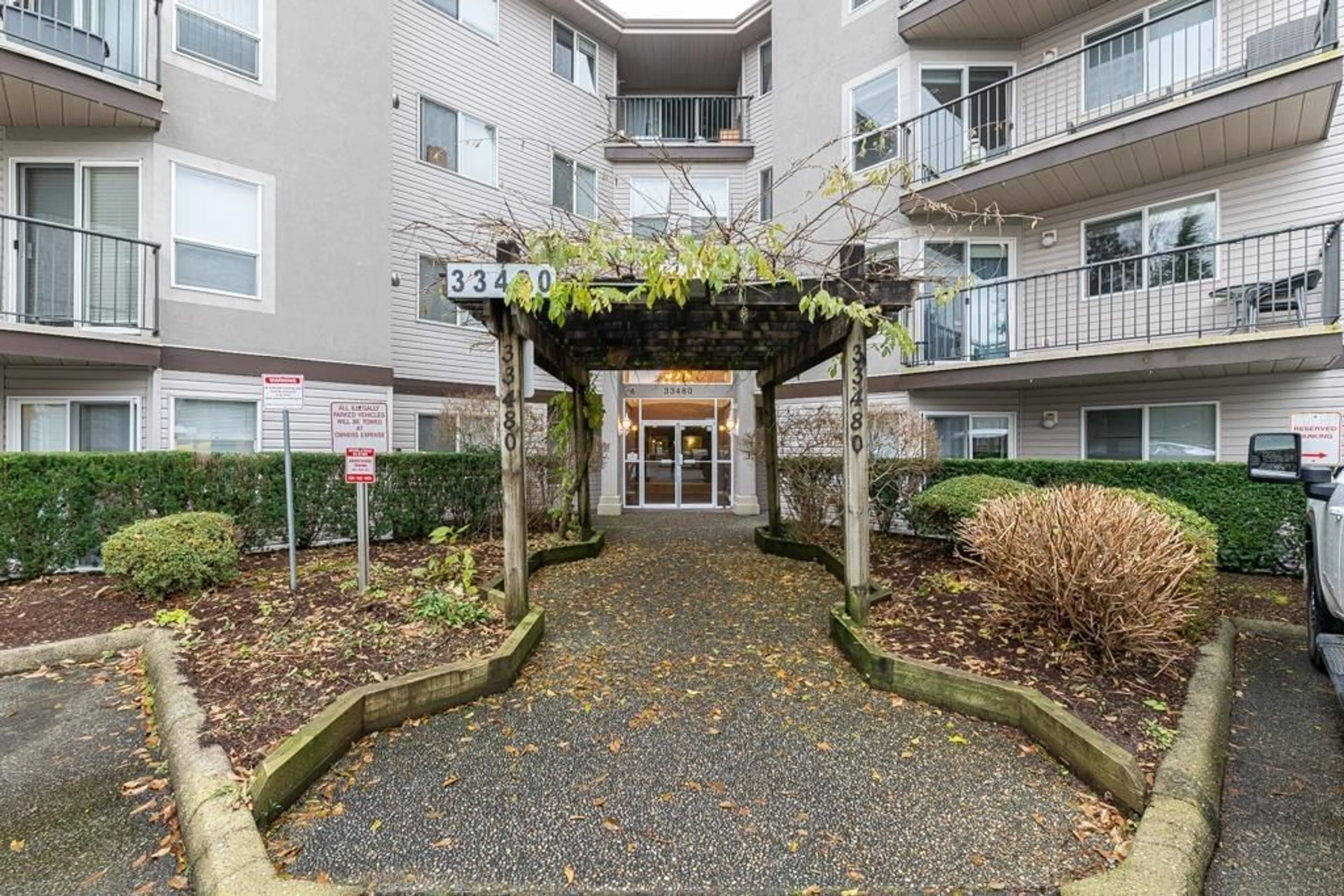 Patio, unknown for 411 - 33480 GEORGE FERGUSON, Abbotsford British Columbia V2S8G1