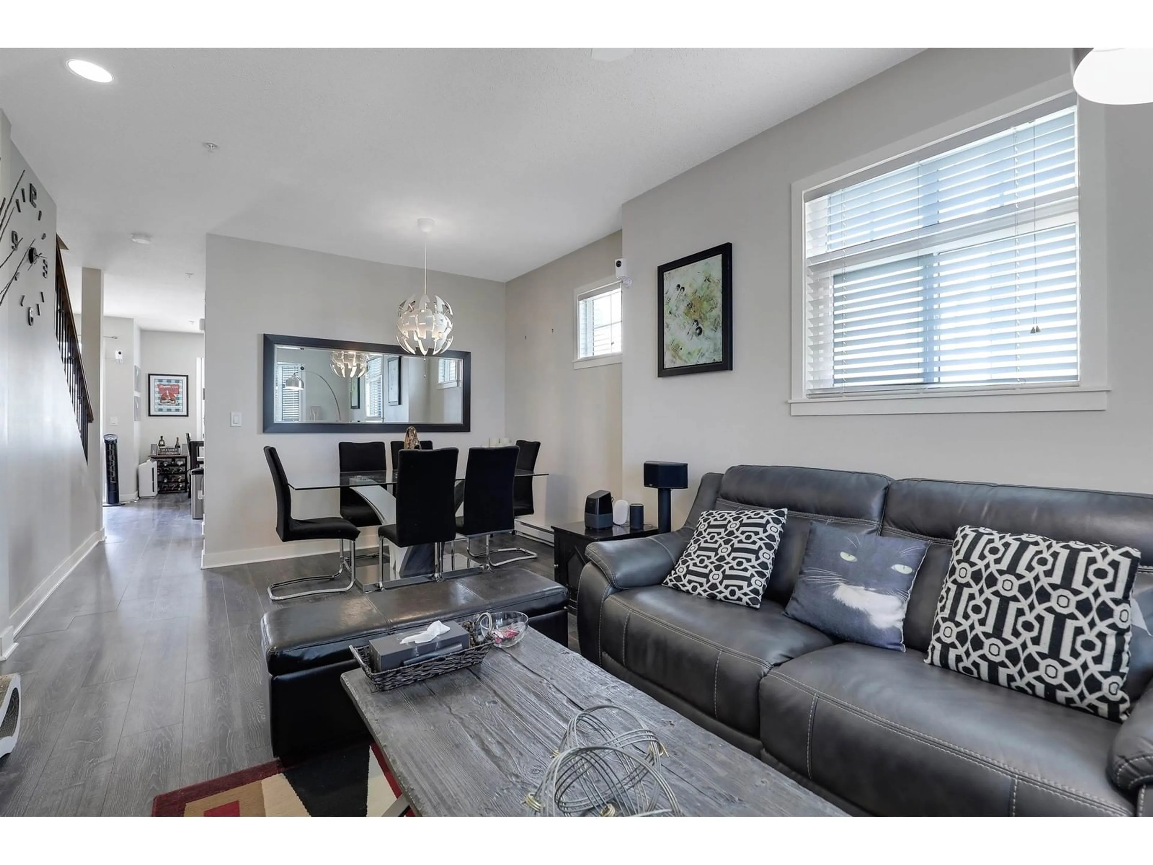 Living room with furniture, unknown for 22 - 19551 66, Surrey British Columbia V4N0Z5