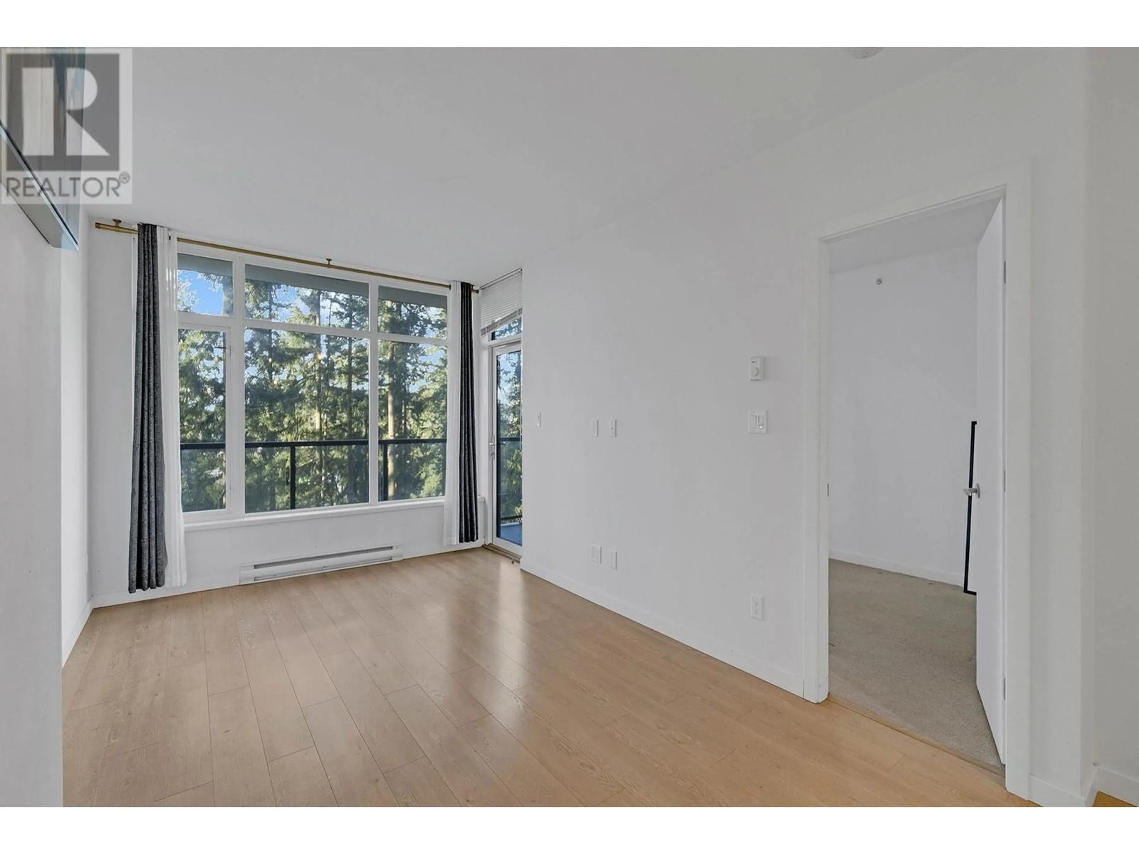 A pic of a room for 906 - 3080 LINCOLN AVENUE, Coquitlam British Columbia V3B0L9