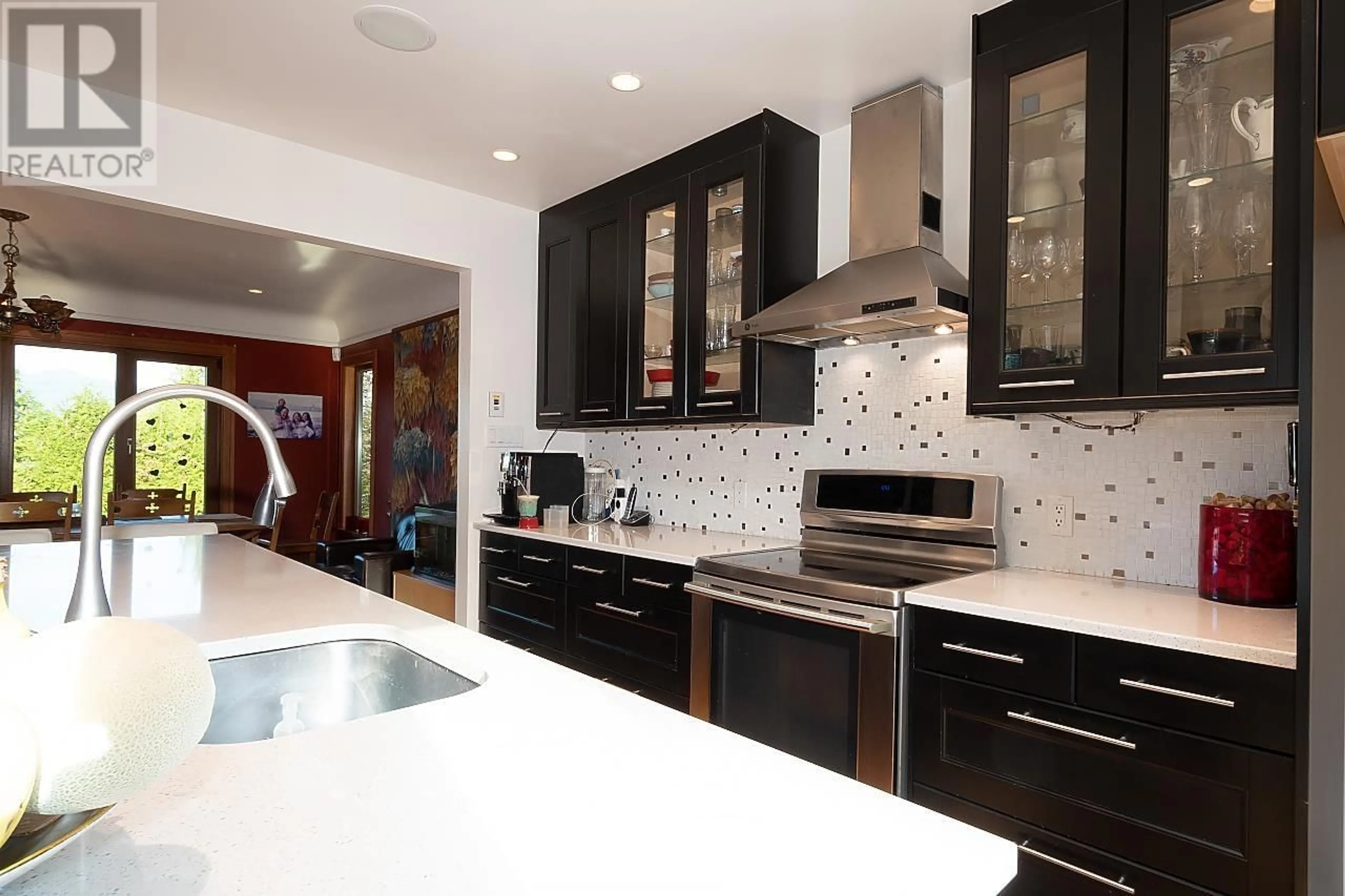 Contemporary kitchen, ceramic/tile floor for 4086 8TH AVENUE, Vancouver British Columbia V6R1Z6