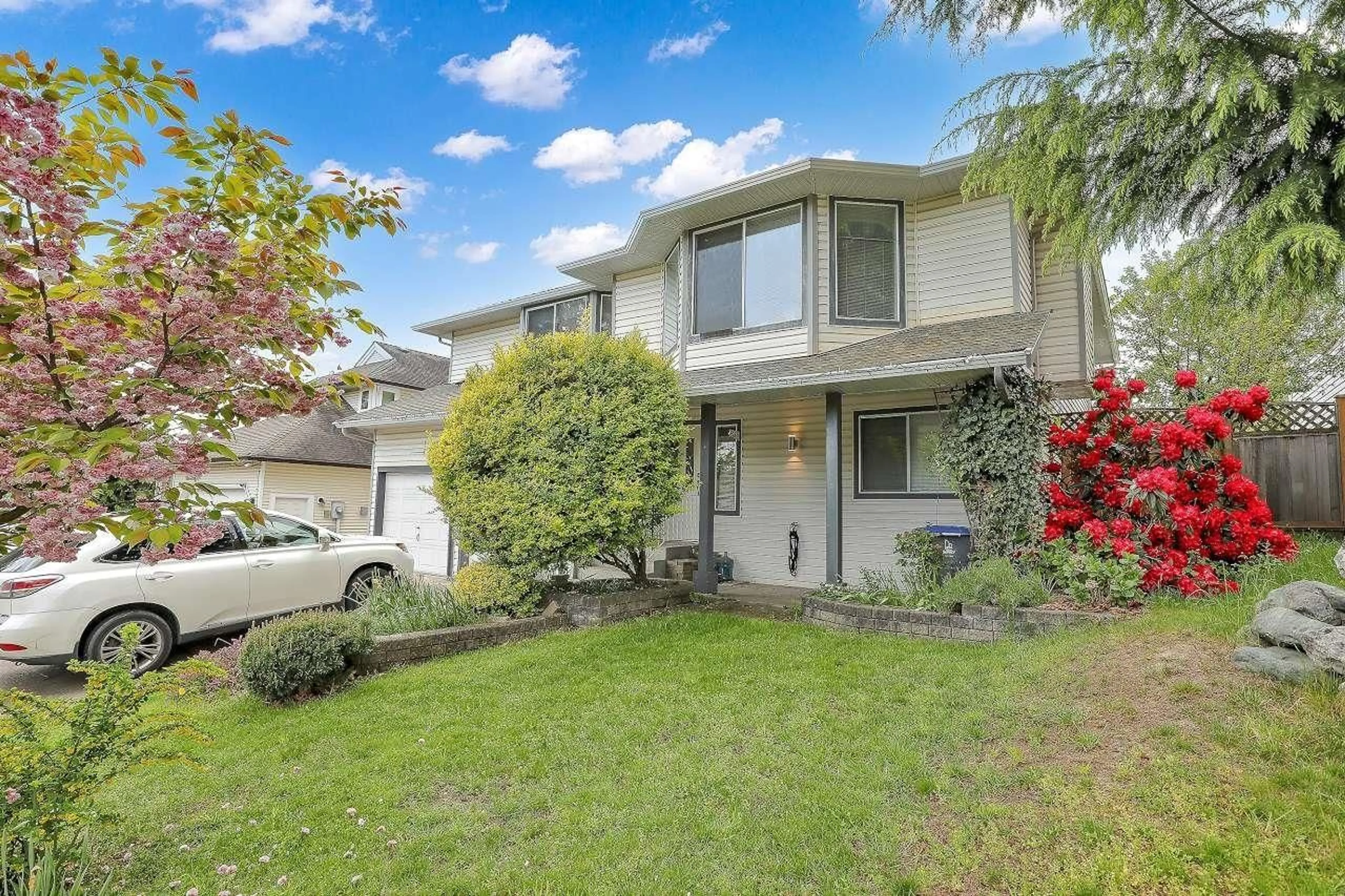 Home with vinyl exterior material, street for 8019 158, Surrey British Columbia V4N0S6