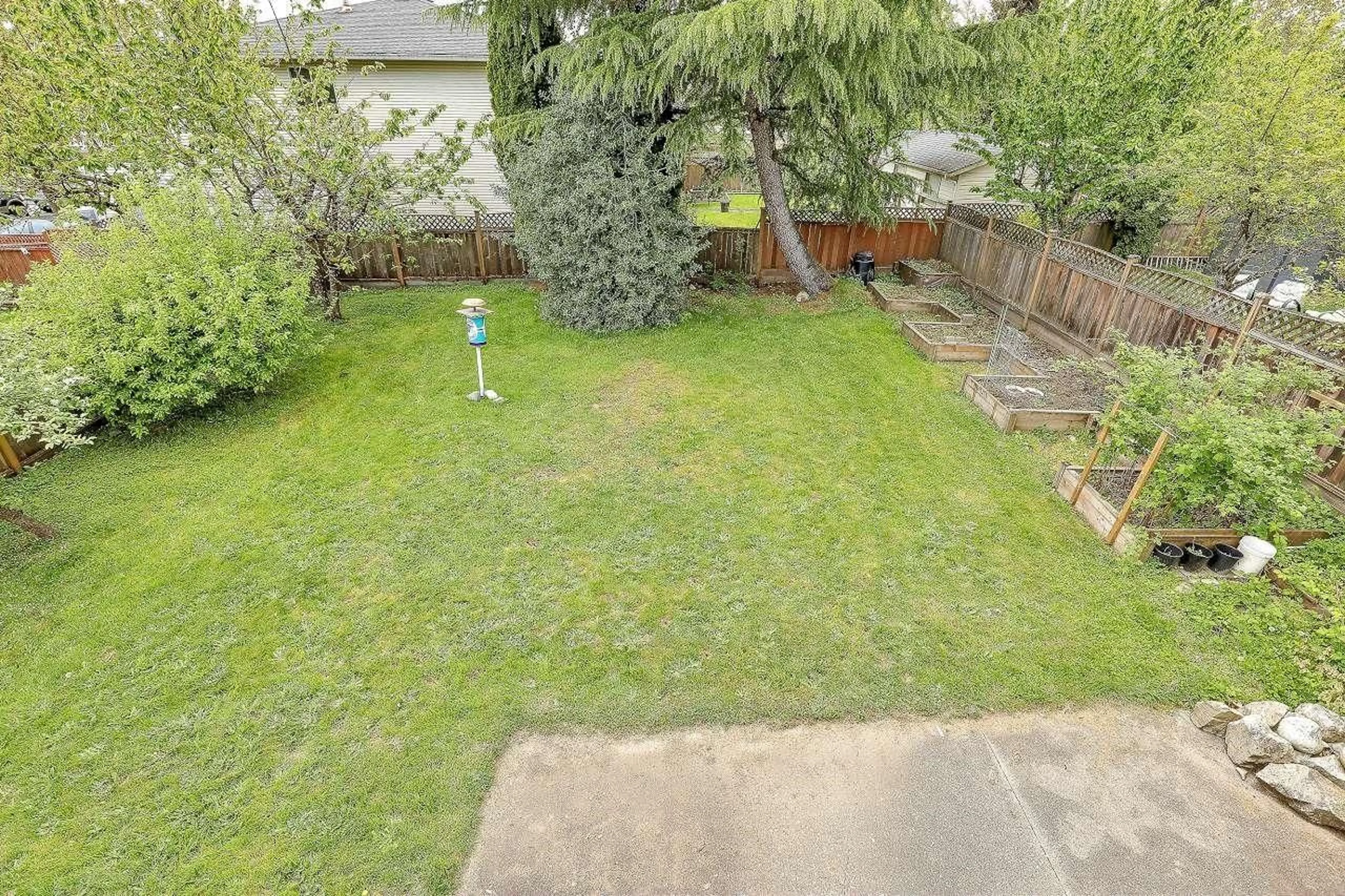 A pic from outside/outdoor area/front of a property/back of a property/a pic from drone, street for 8019 158, Surrey British Columbia V4N0S6