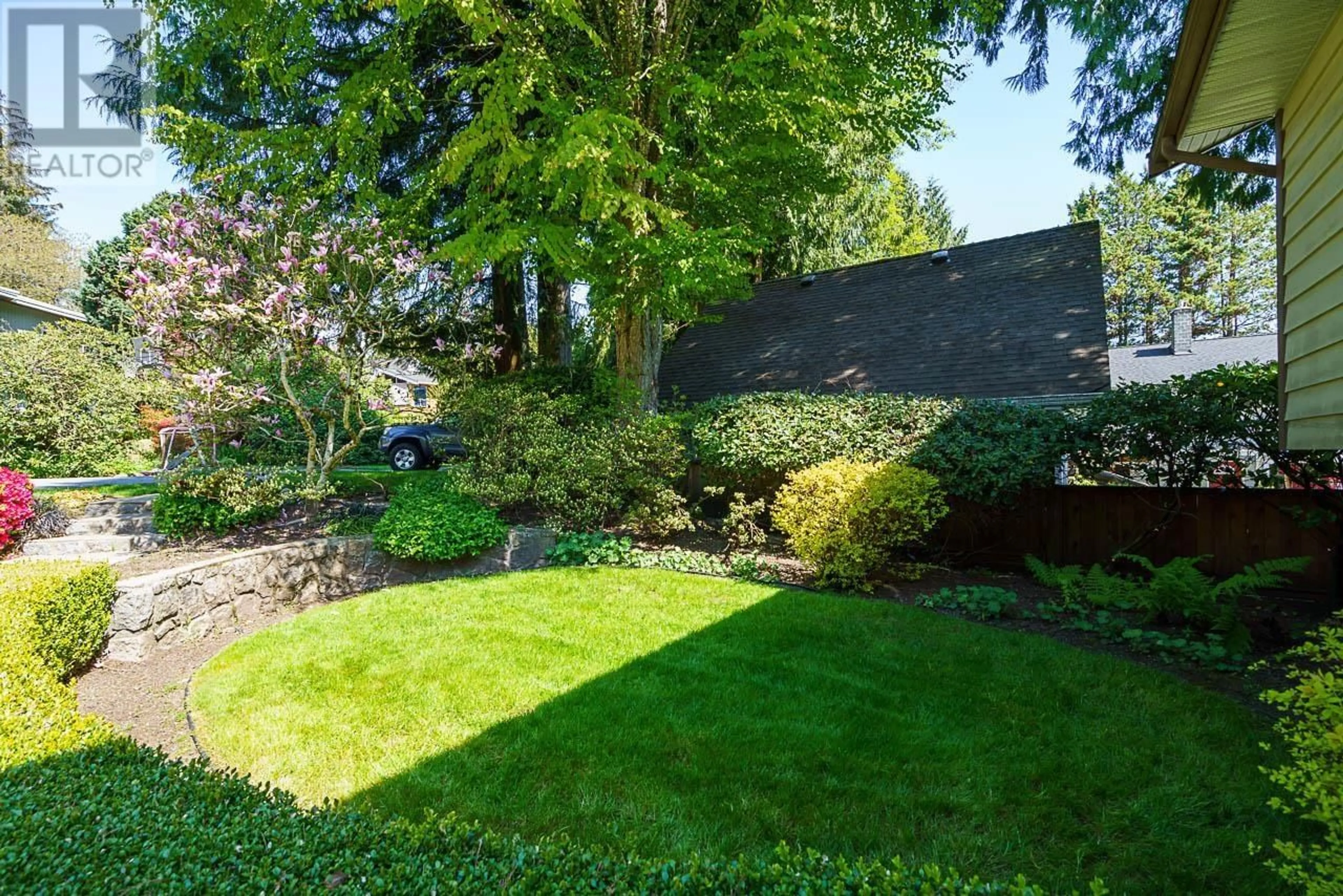 Patio, unknown for 2477 KEATS ROAD, North Vancouver British Columbia V7H1J6