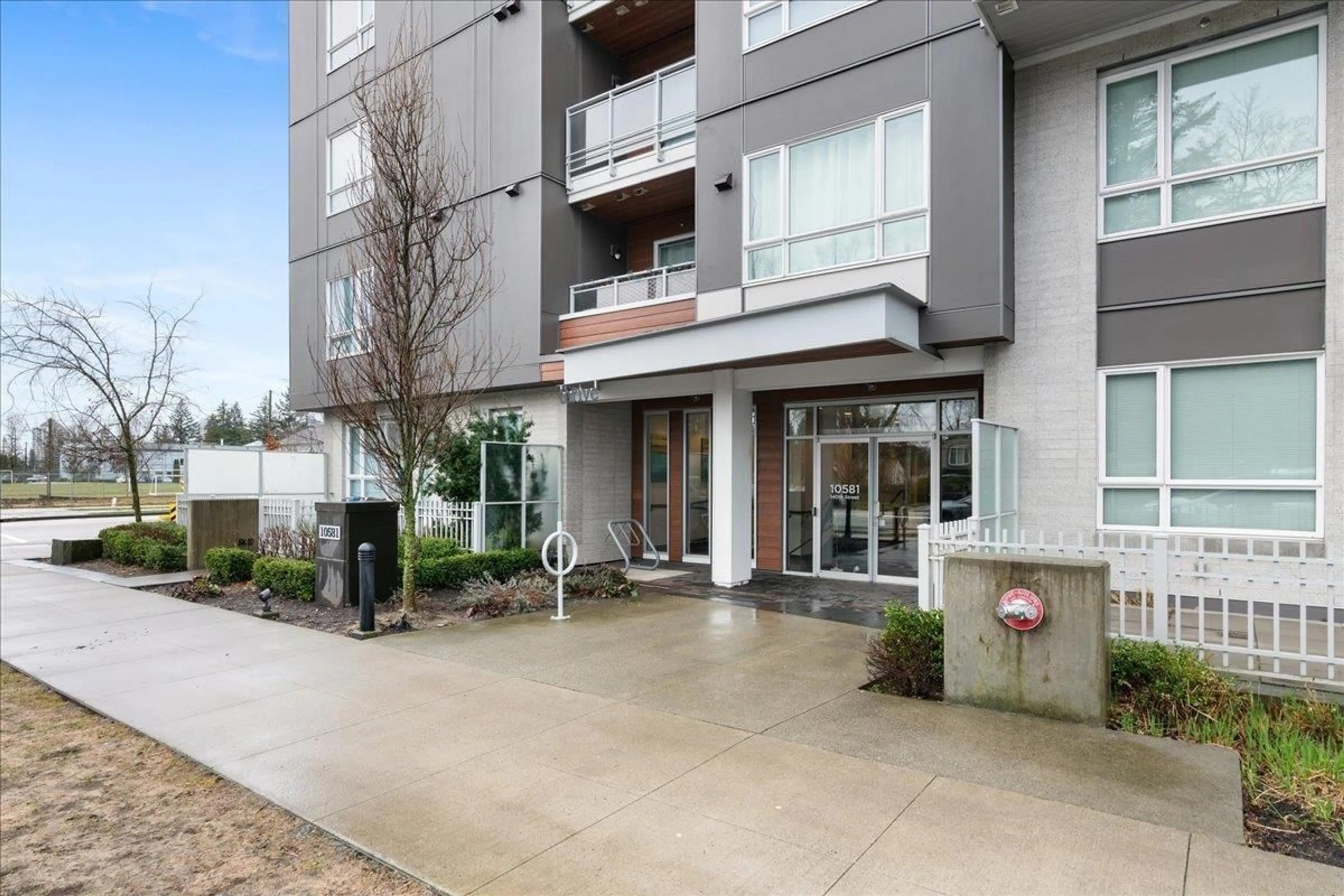 Patio, street for 503 - 10581 140, Surrey British Columbia V3T0M7