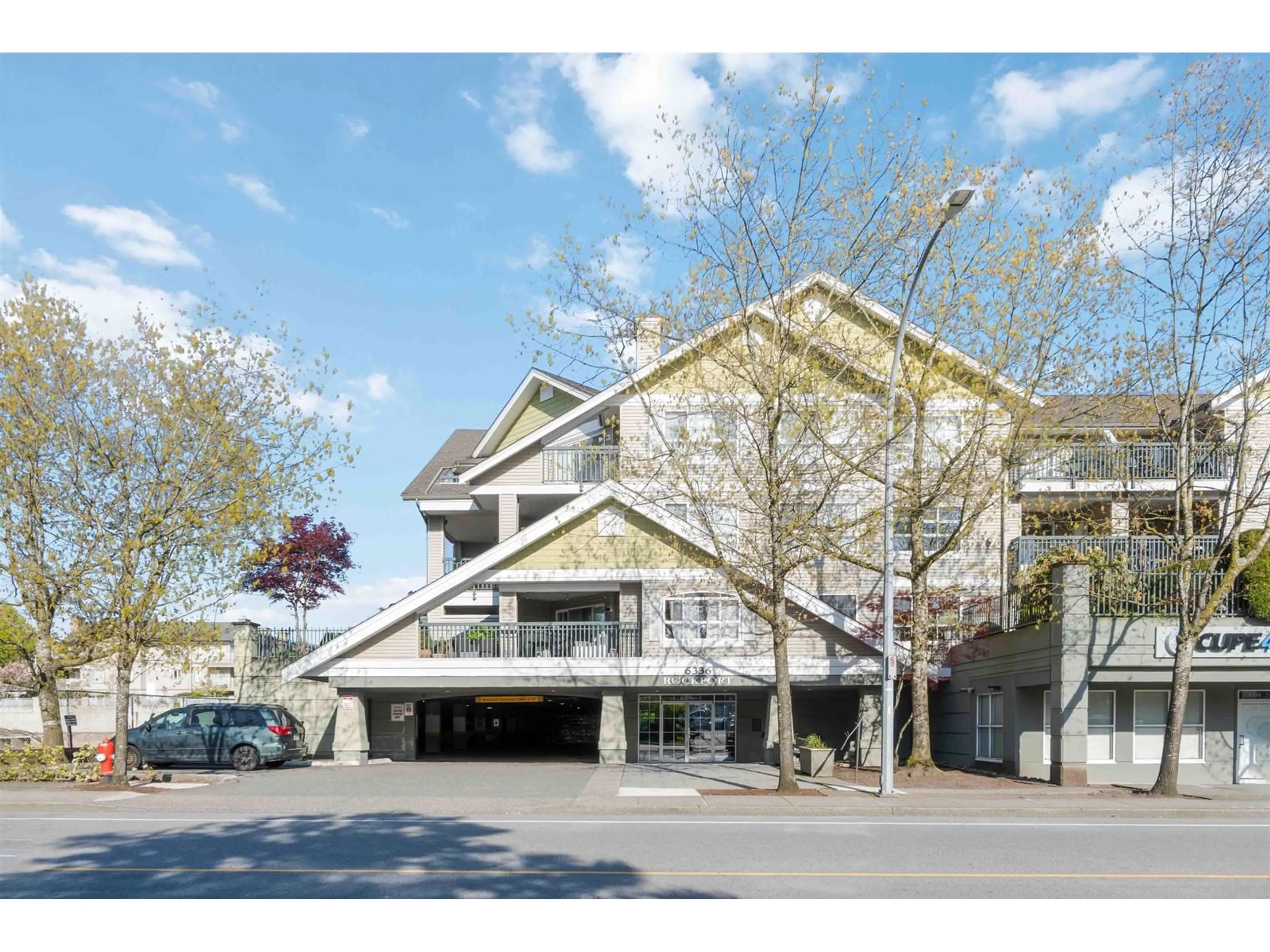 Unknown for 305 - 6336 197, Langley British Columbia V2Y2T7