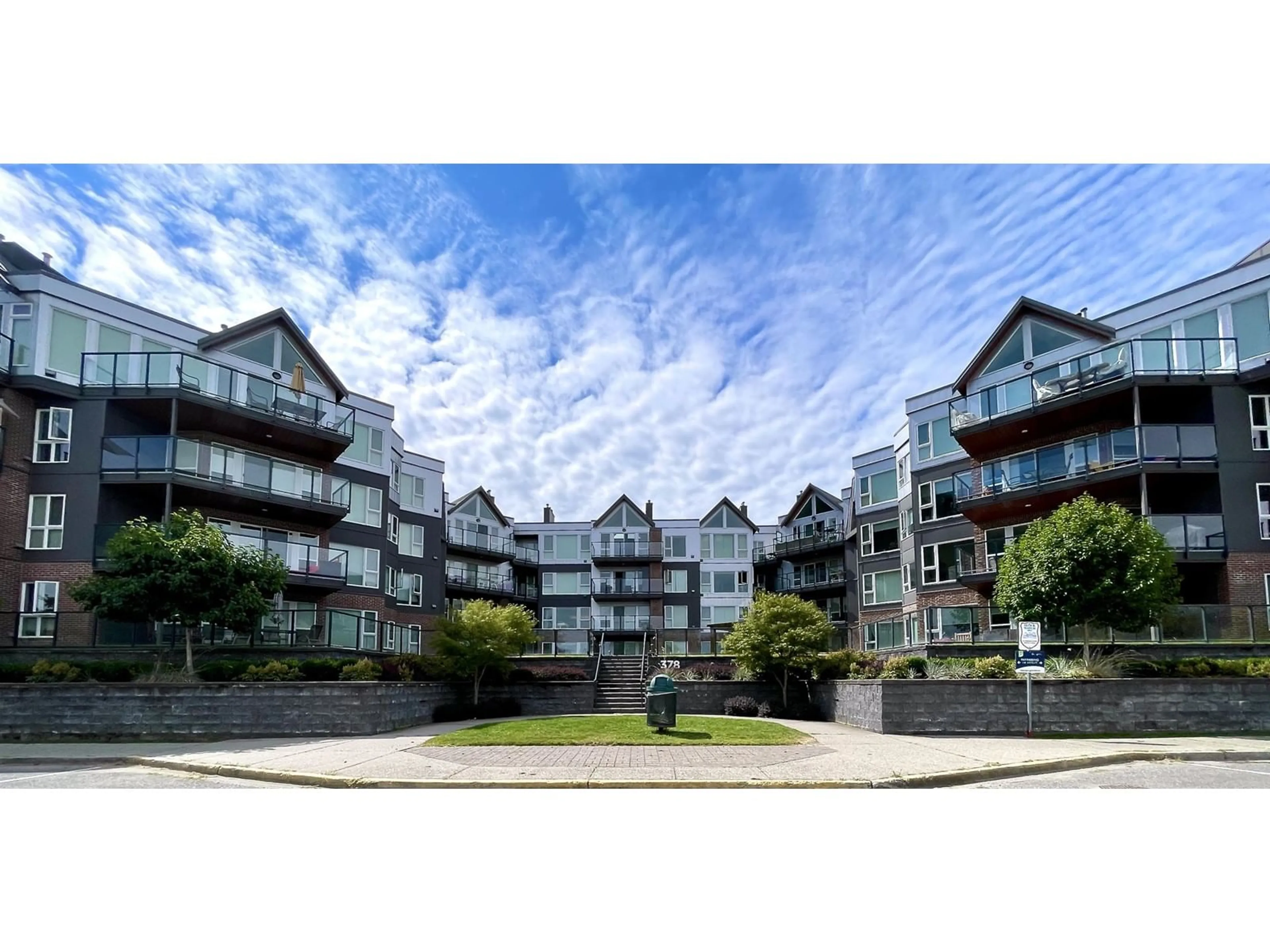 A pic from outside/outdoor area/front of a property/back of a property/a pic from drone, building for 324 - 378 ESPLANADE AVENUE, Harrison Hot Springs British Columbia V0M1K0
