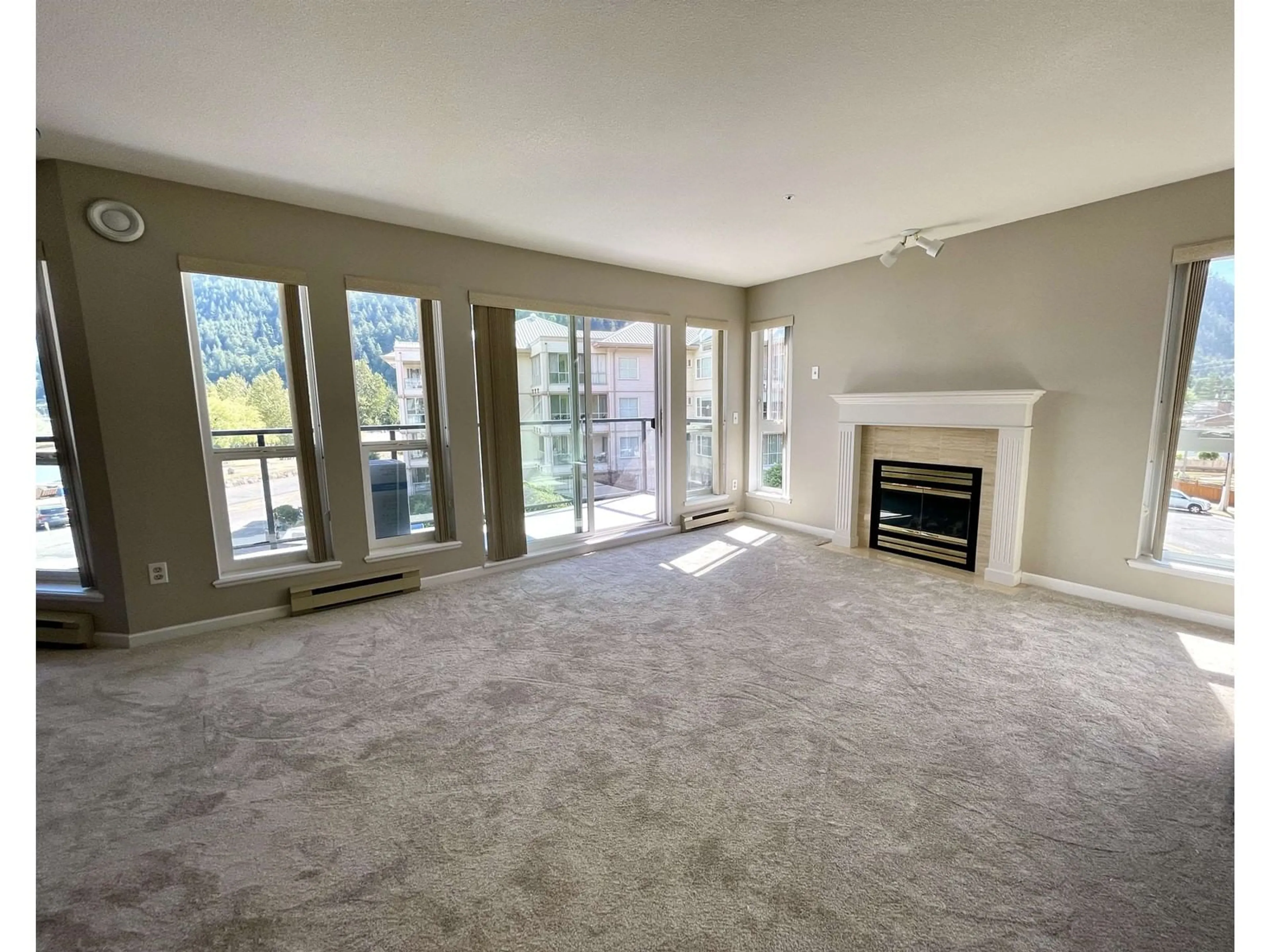 A pic of a room for 324 - 378 ESPLANADE AVENUE, Harrison Hot Springs British Columbia V0M1K0