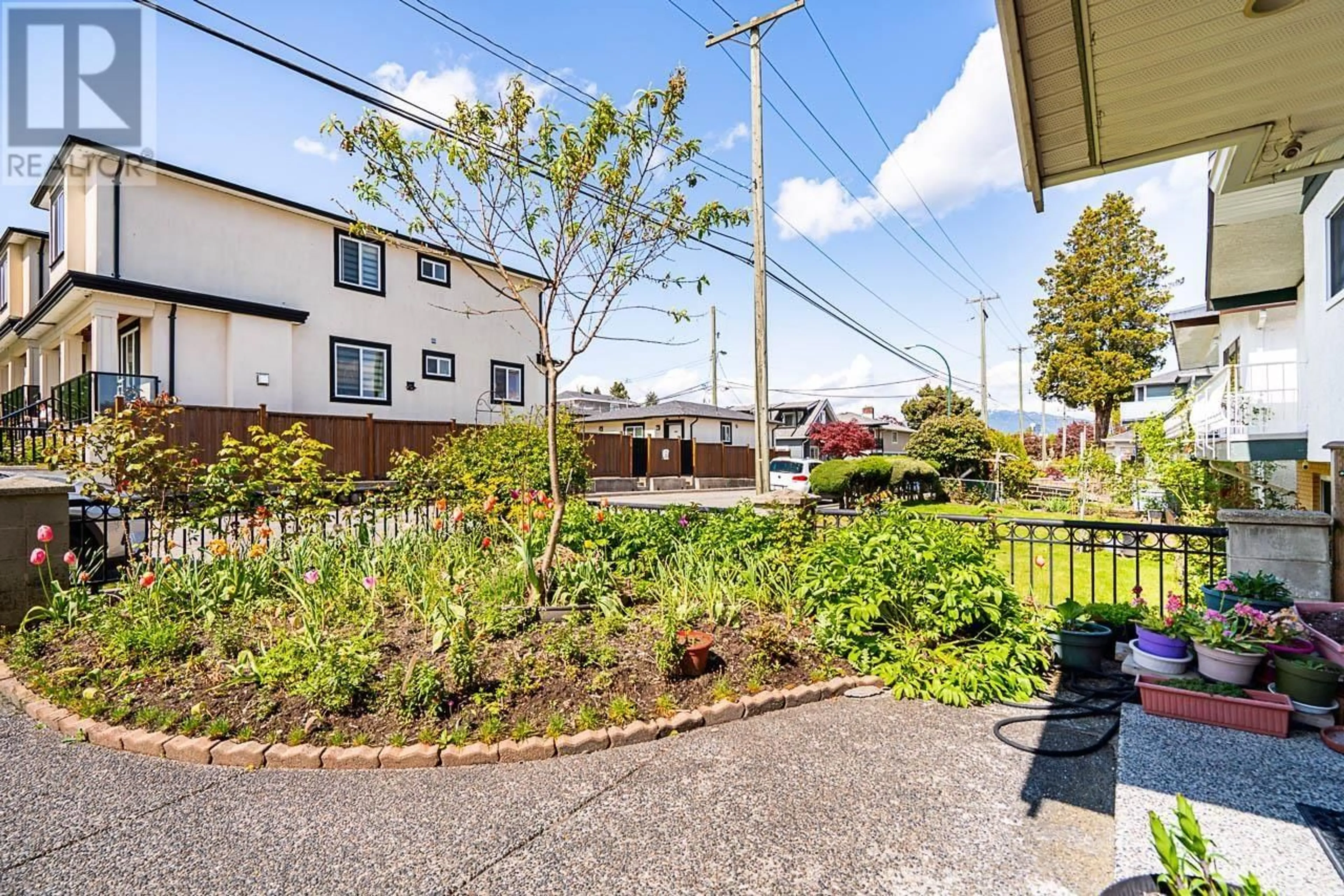 Patio, street for 4694 MCHARDY STREET, Vancouver British Columbia V5R4C3