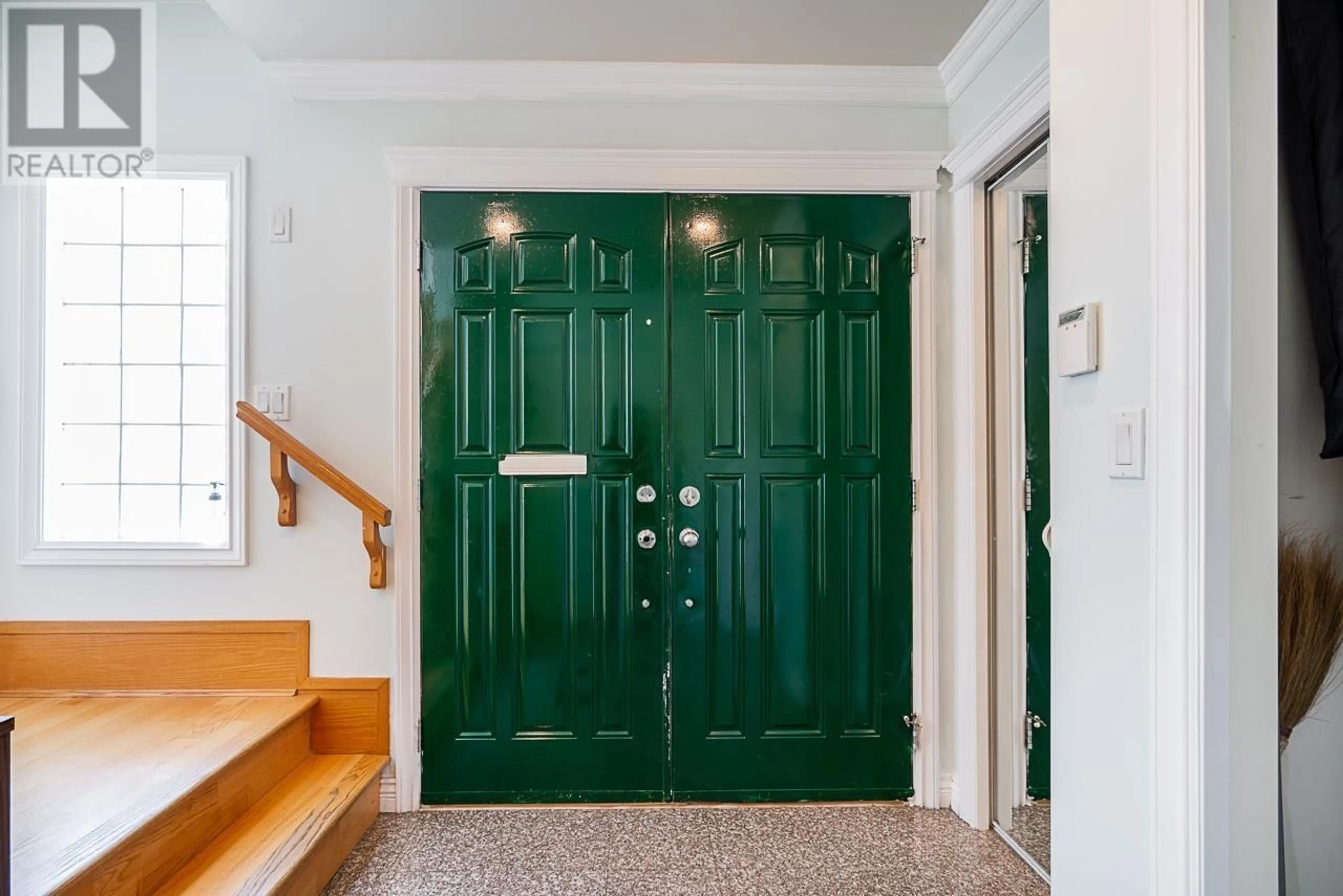 Indoor entryway for 4694 MCHARDY STREET, Vancouver British Columbia V5R4C3